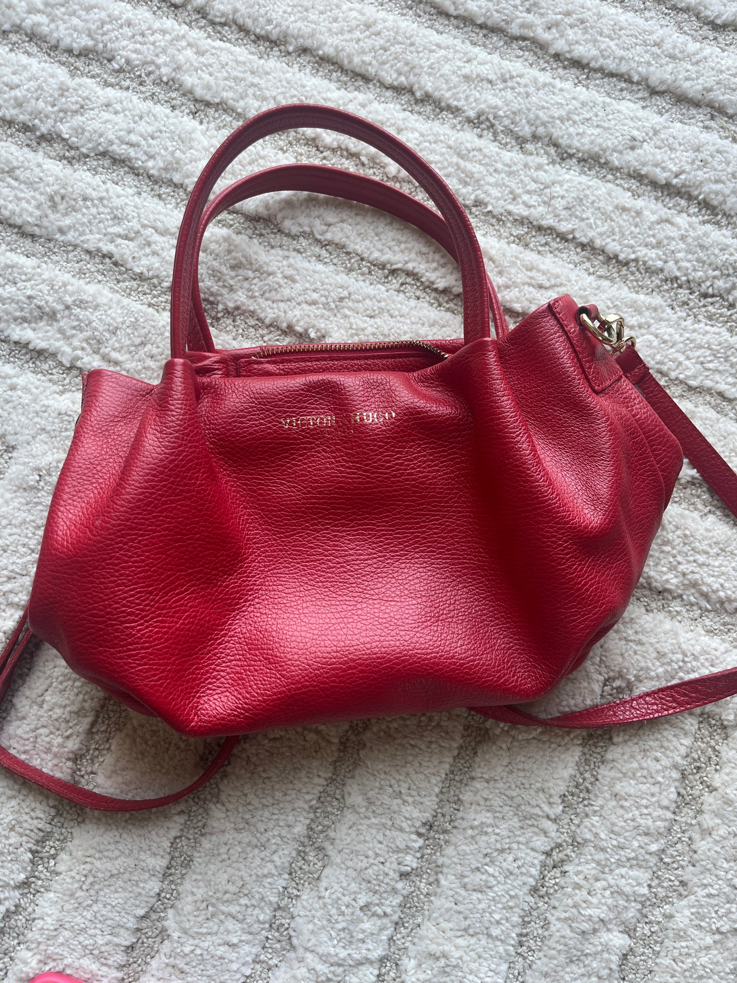 Sac à main « ballon » rouge en simili Victor&Hugo