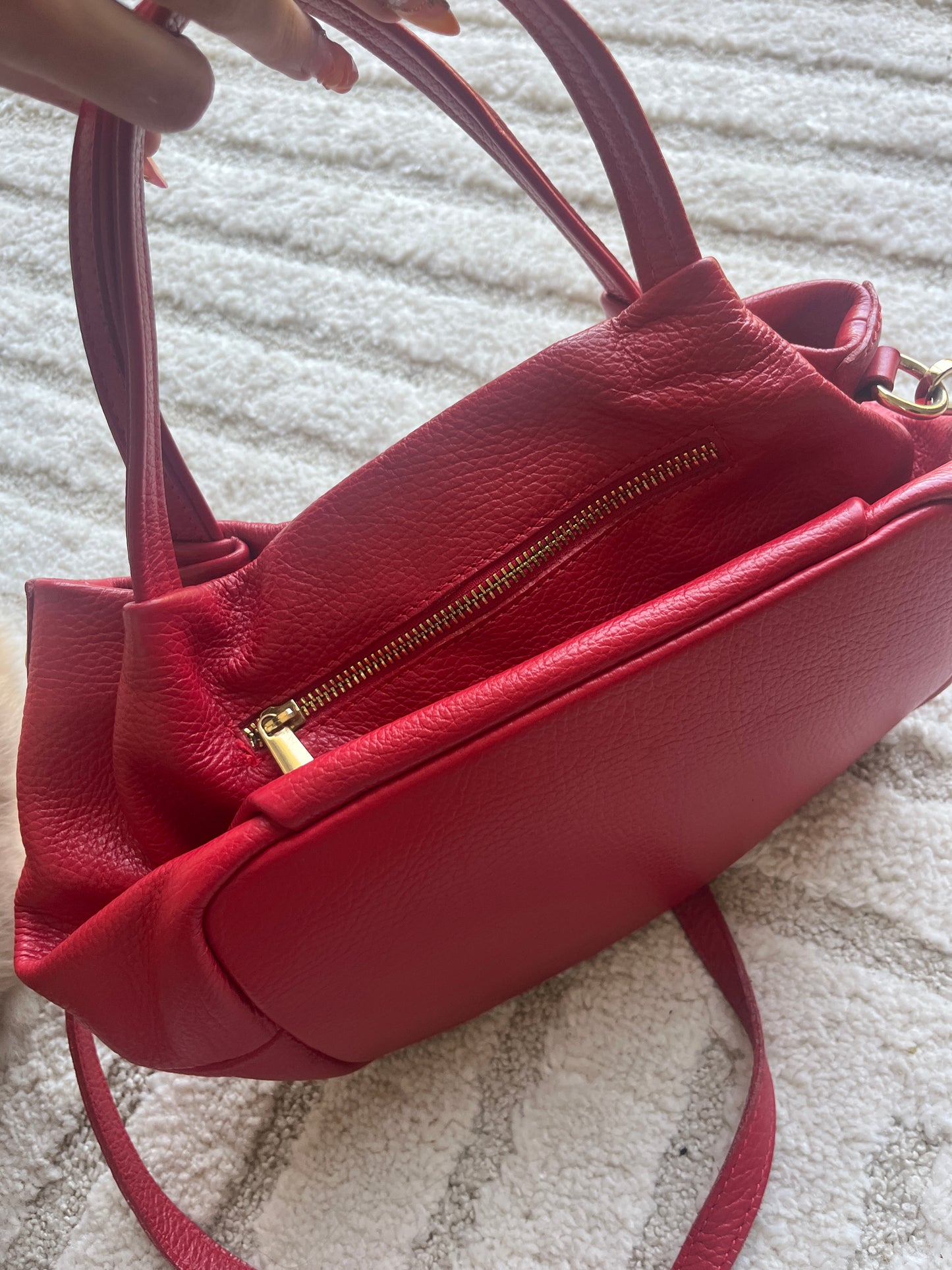 Sac à main « ballon » rouge en simili Victor&Hugo