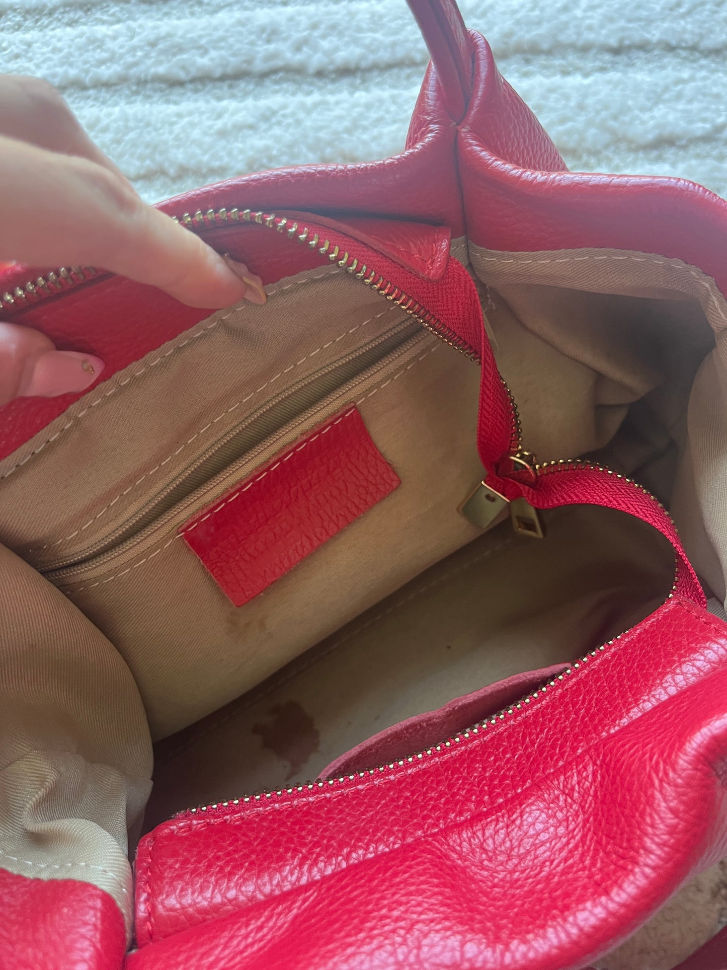 Sac à main « ballon » rouge en simili Victor&Hugo