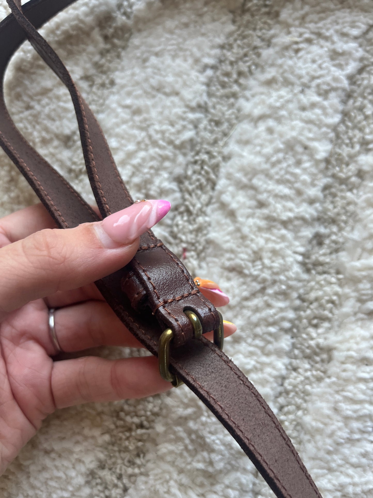 Ceinture marron en croûte de cuir de vachette SomeWhere - longueur 90 cm