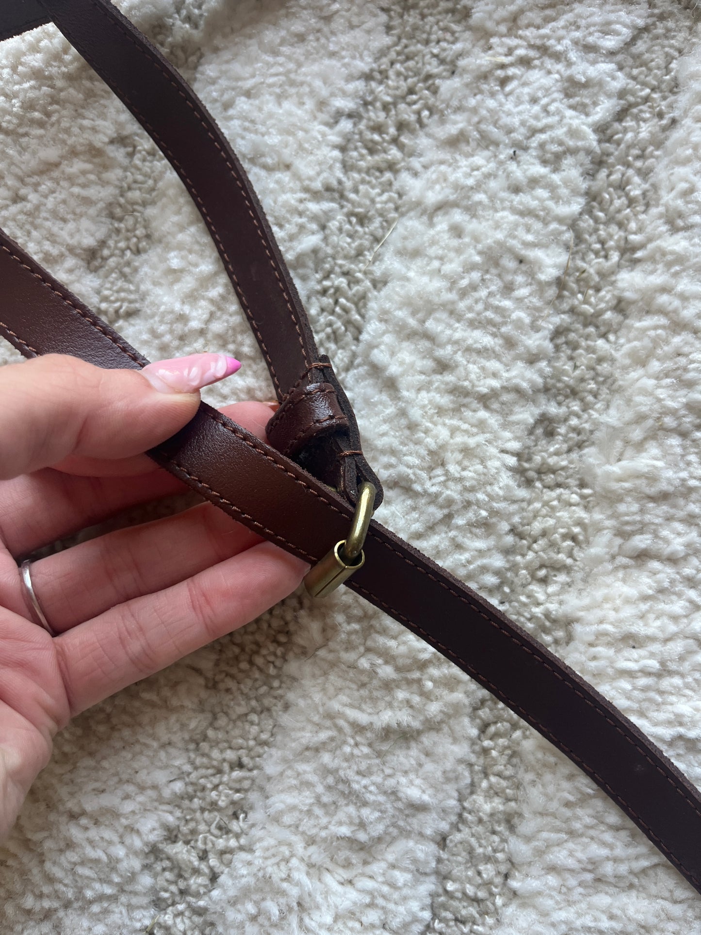 Ceinture marron en croûte de cuir de vachette SomeWhere - longueur 90 cm