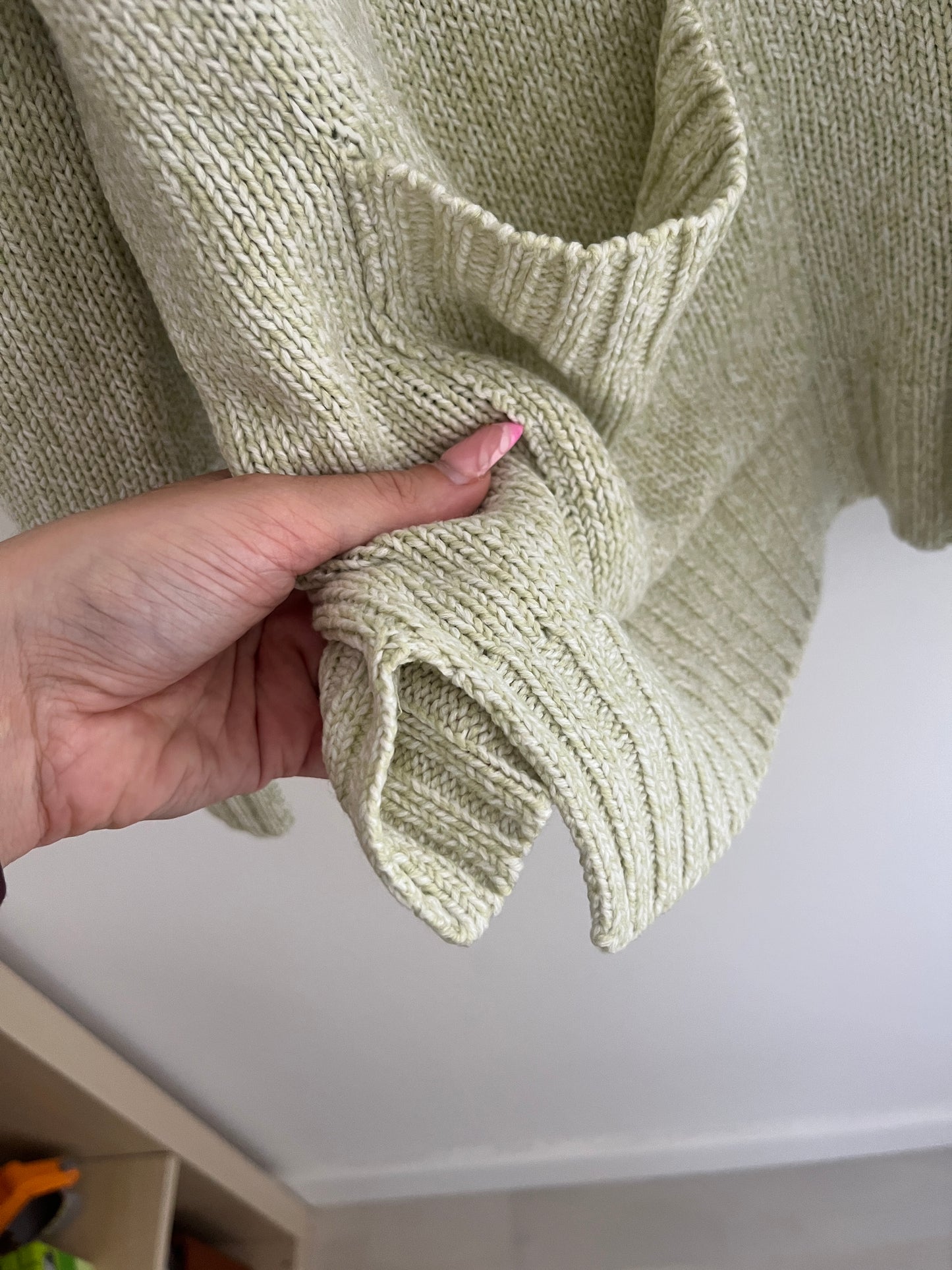 Pull en maille vert avec poches, boutons et gros col Damart - 52