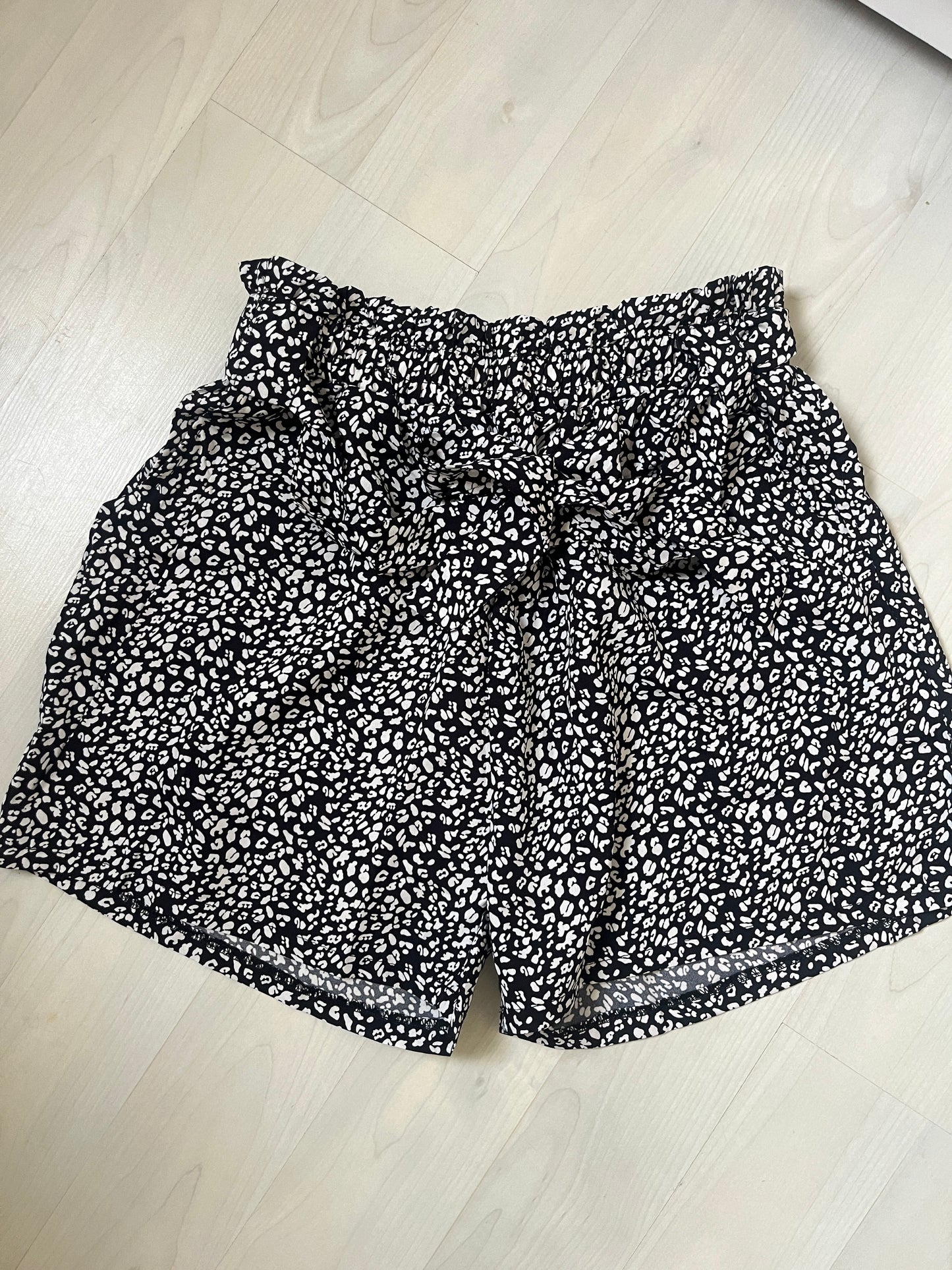 Short avec ceinture léopard bleu marine - XL