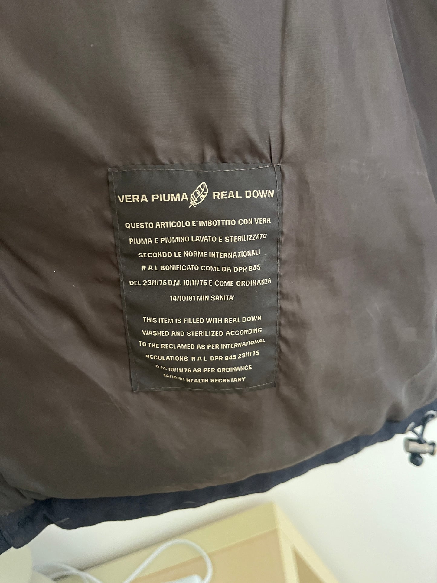 Blouson bleu marine avec capuche en plumes Coveri - 46