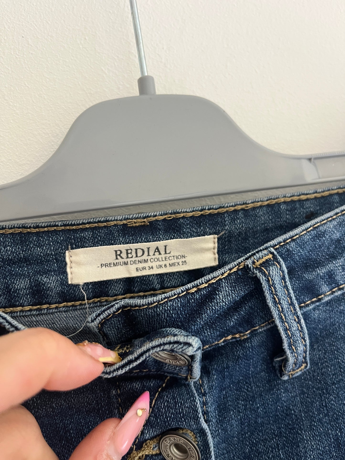 Jupe en jean avec boutons Redial - 34