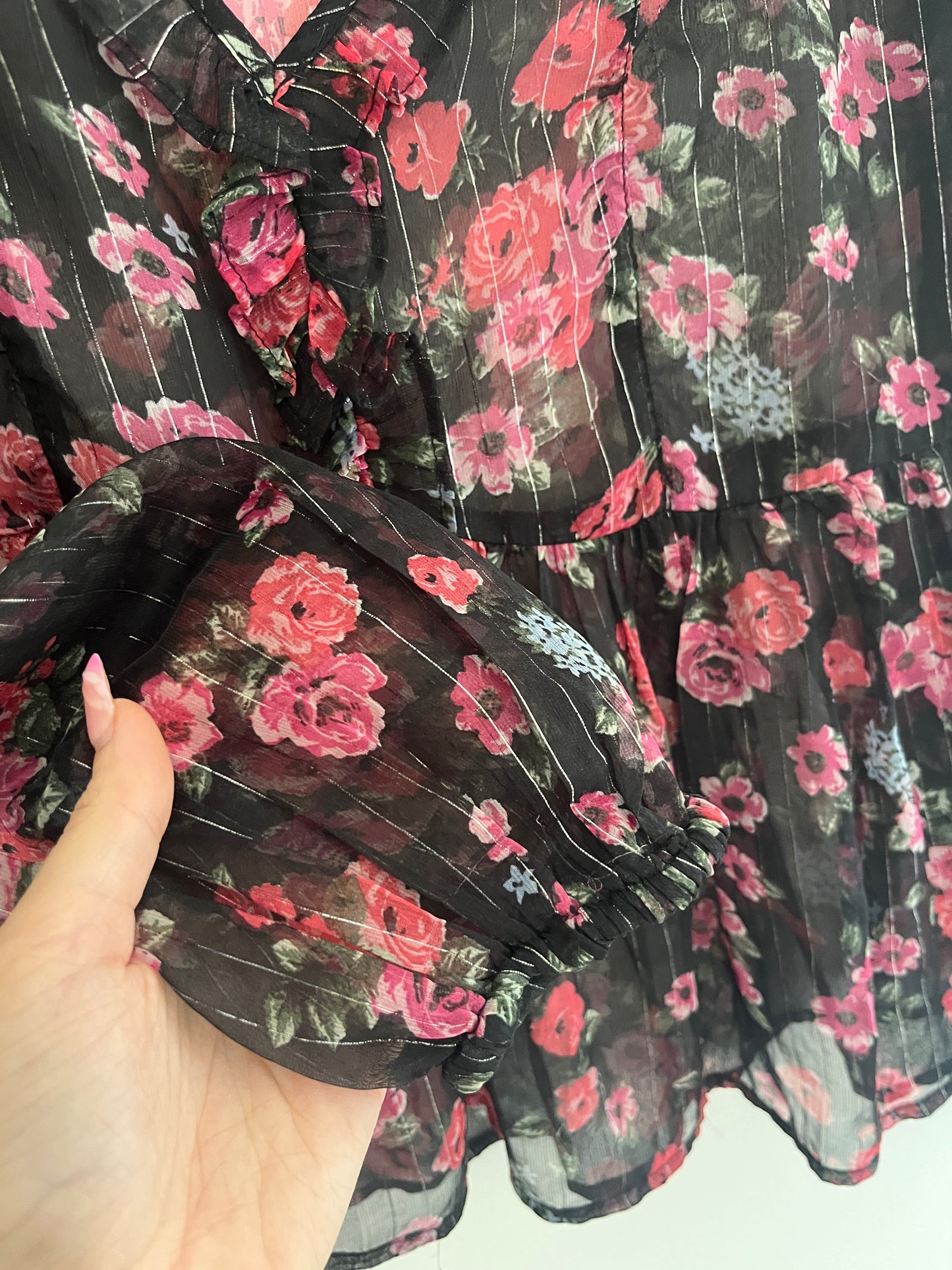 Blouse transparente et légère noir fleurs roses Stradivarius - S