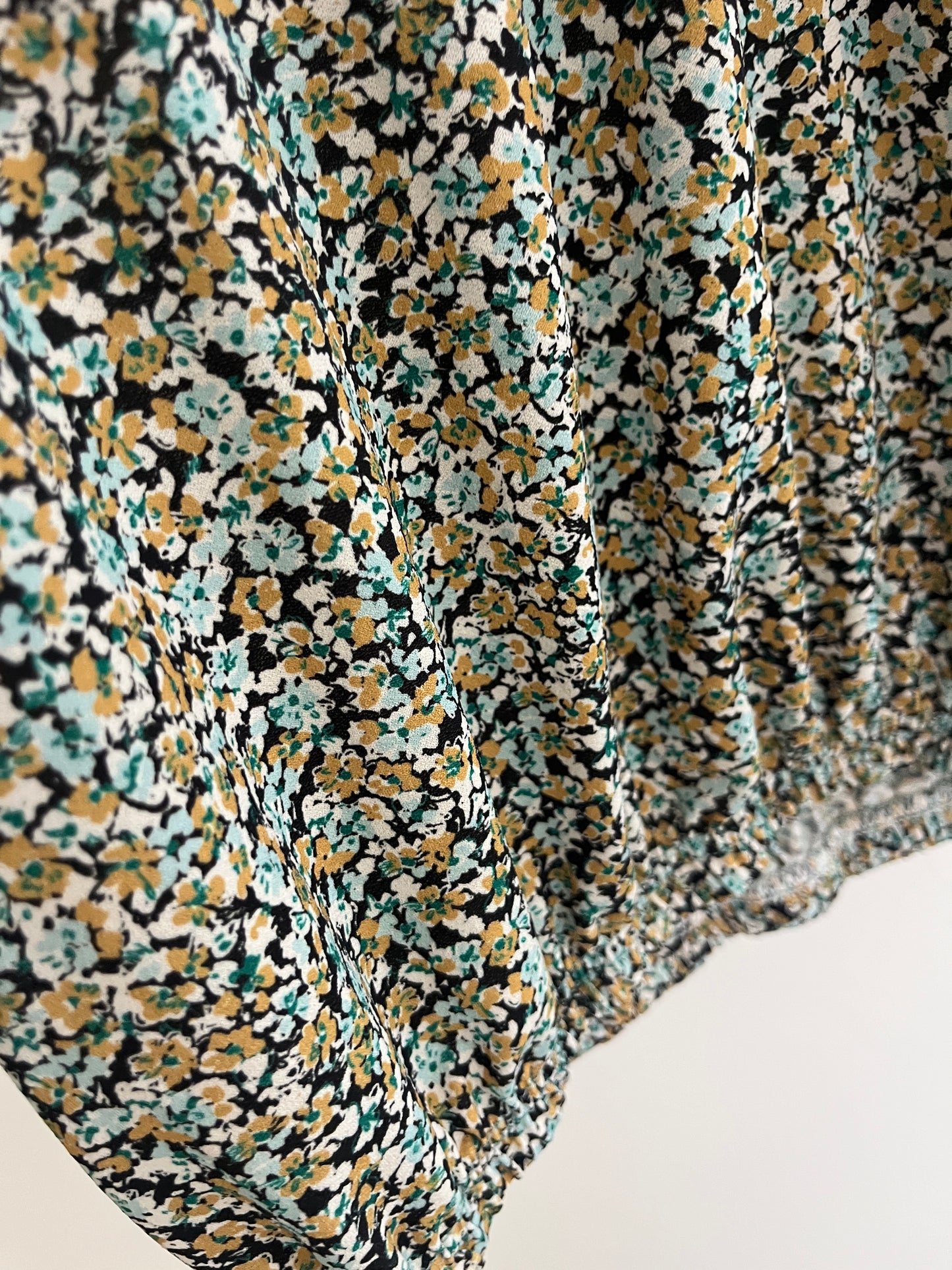 T-shirt à manches courtes motifs fleurs et col Claudine dentelle - M/L
