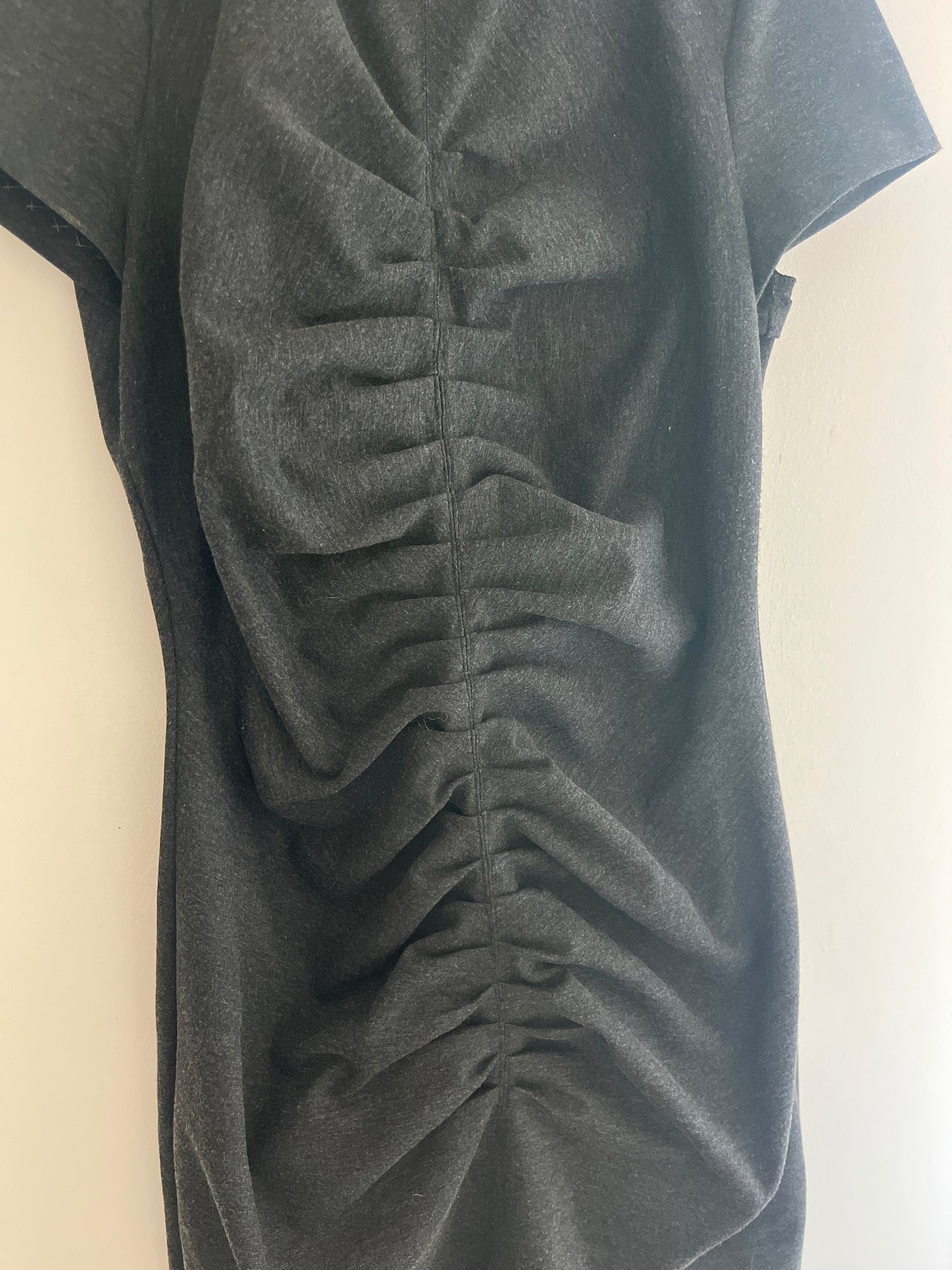 Robe cintrée et froncée grise à manches courtes Sinéquanone - T.4 (L/XL)