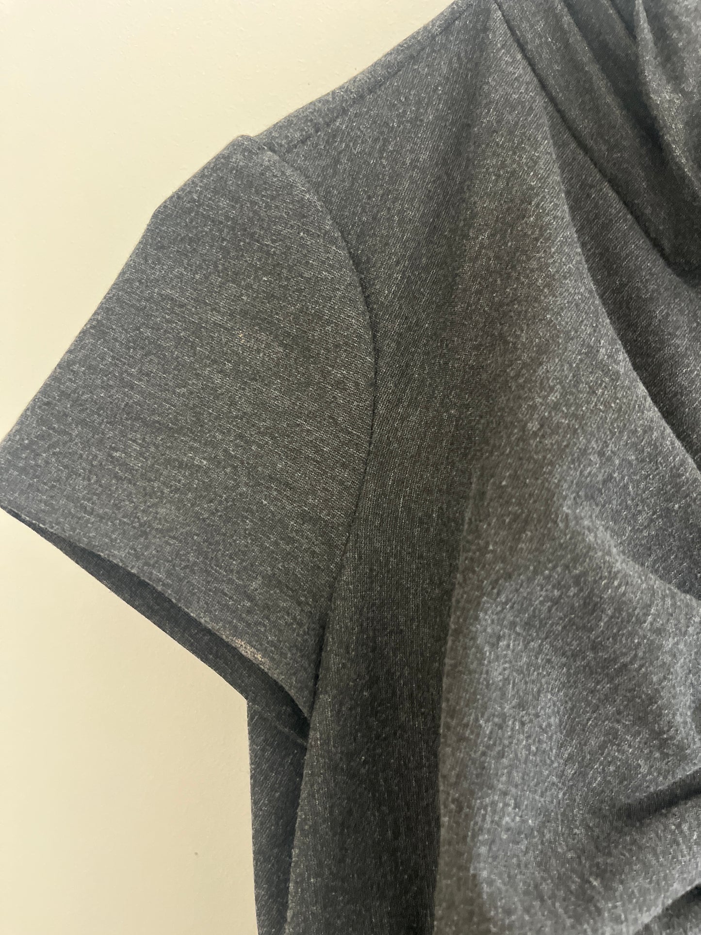 Robe cintrée et froncée grise à manches courtes Sinéquanone - T.4 (L/XL)