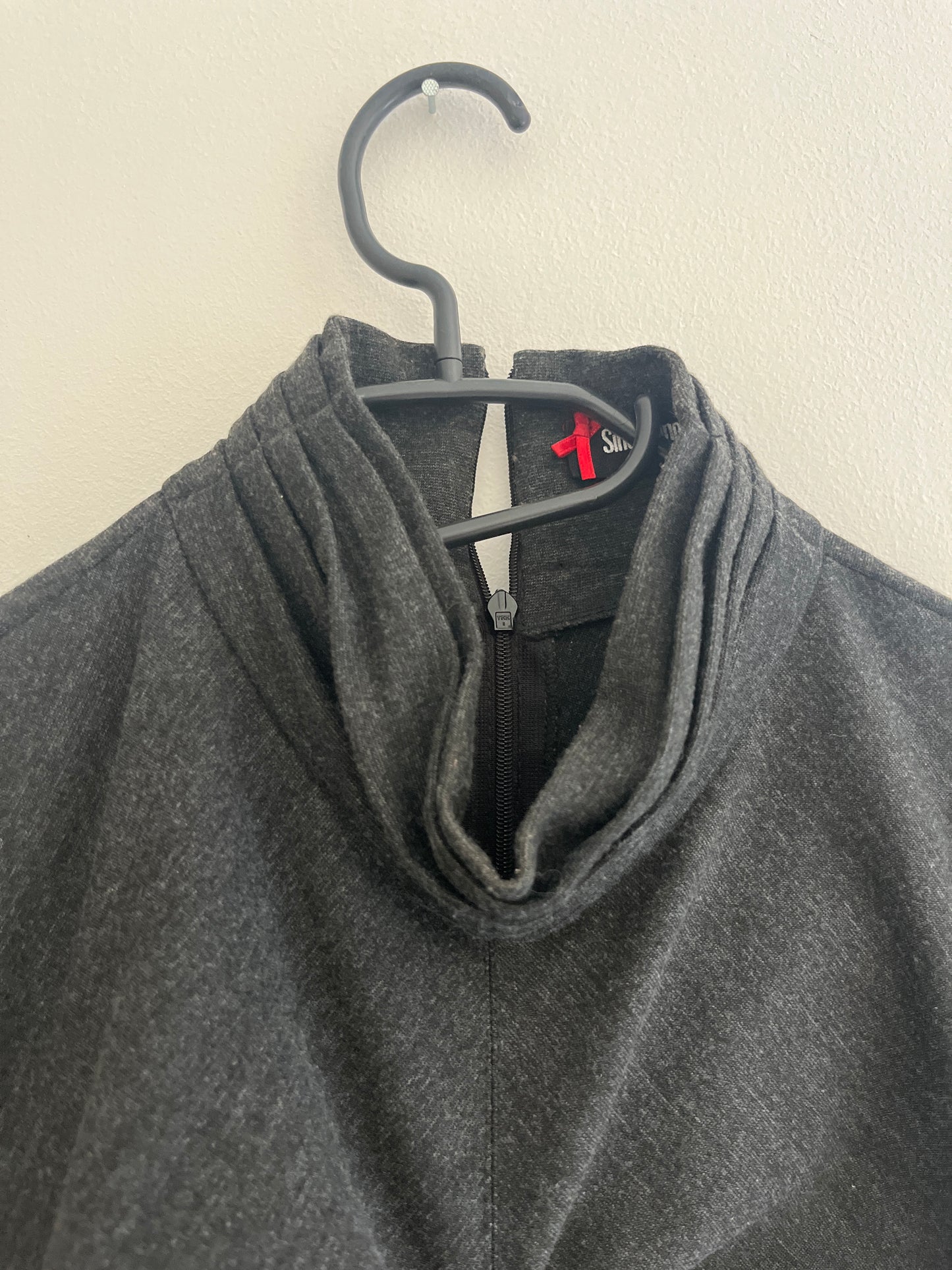 Robe cintrée et froncée grise à manches courtes Sinéquanone - T.4 (L/XL)