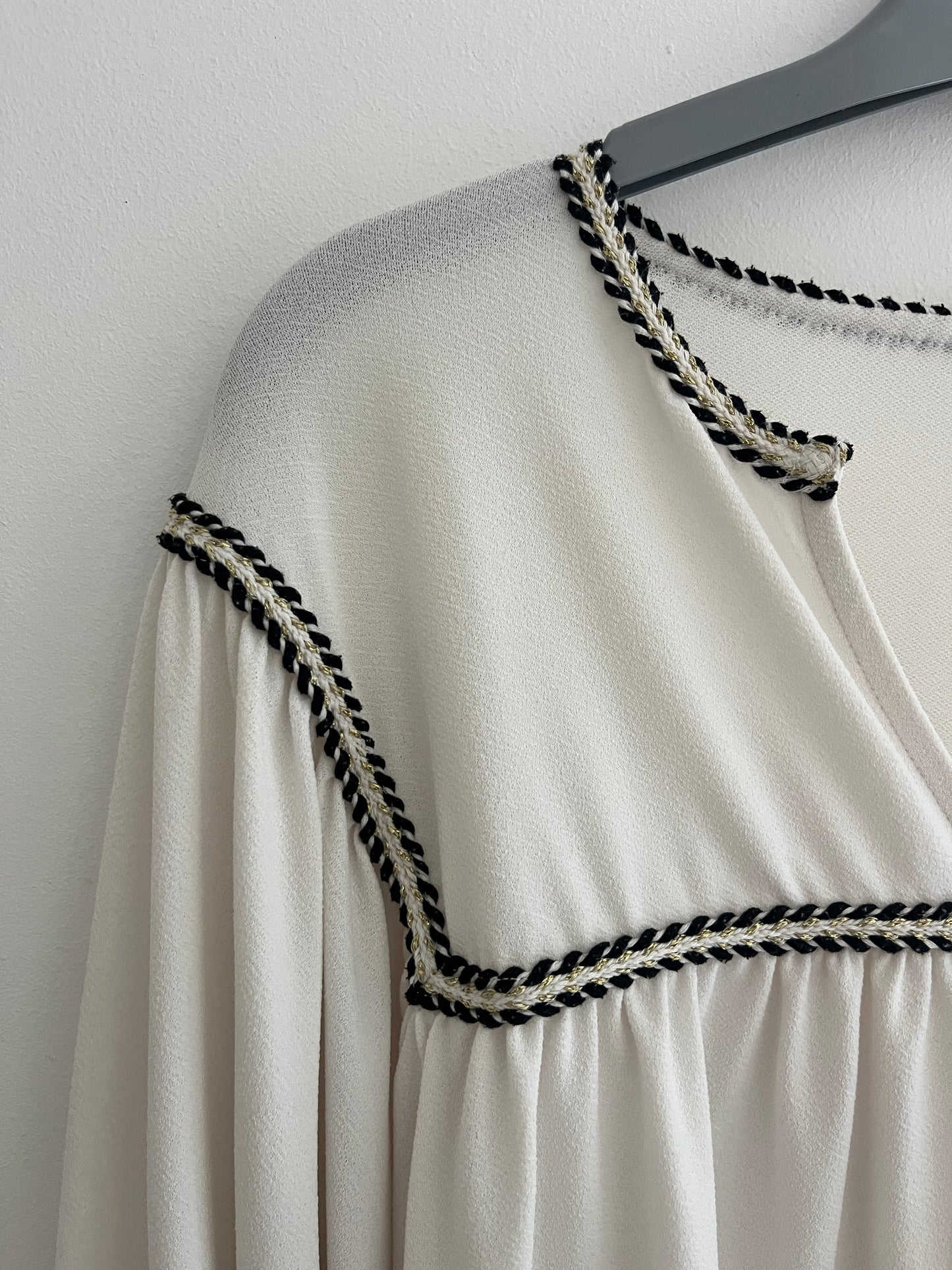 Blouse à manches longues blanc avec détails noirs - XXL