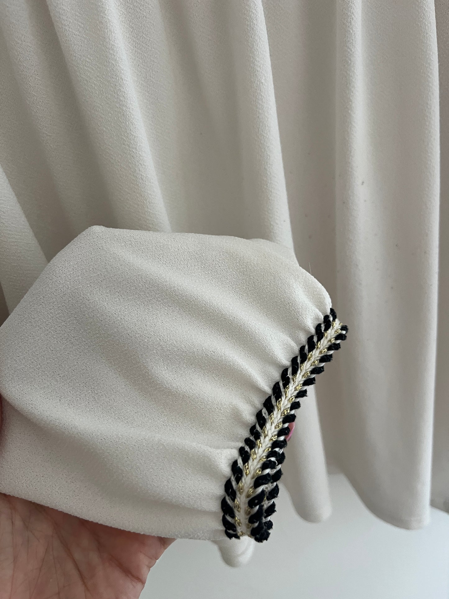 Blouse à manches longues blanc avec détails noirs - XXL