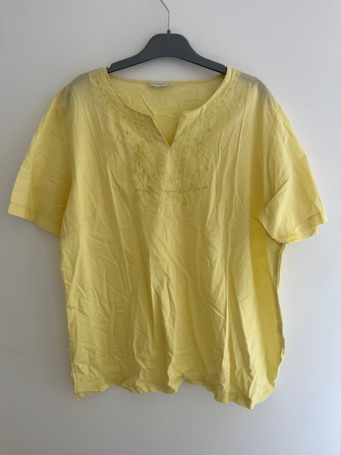 Blouse à manches courtes jaune avec broderies - XL