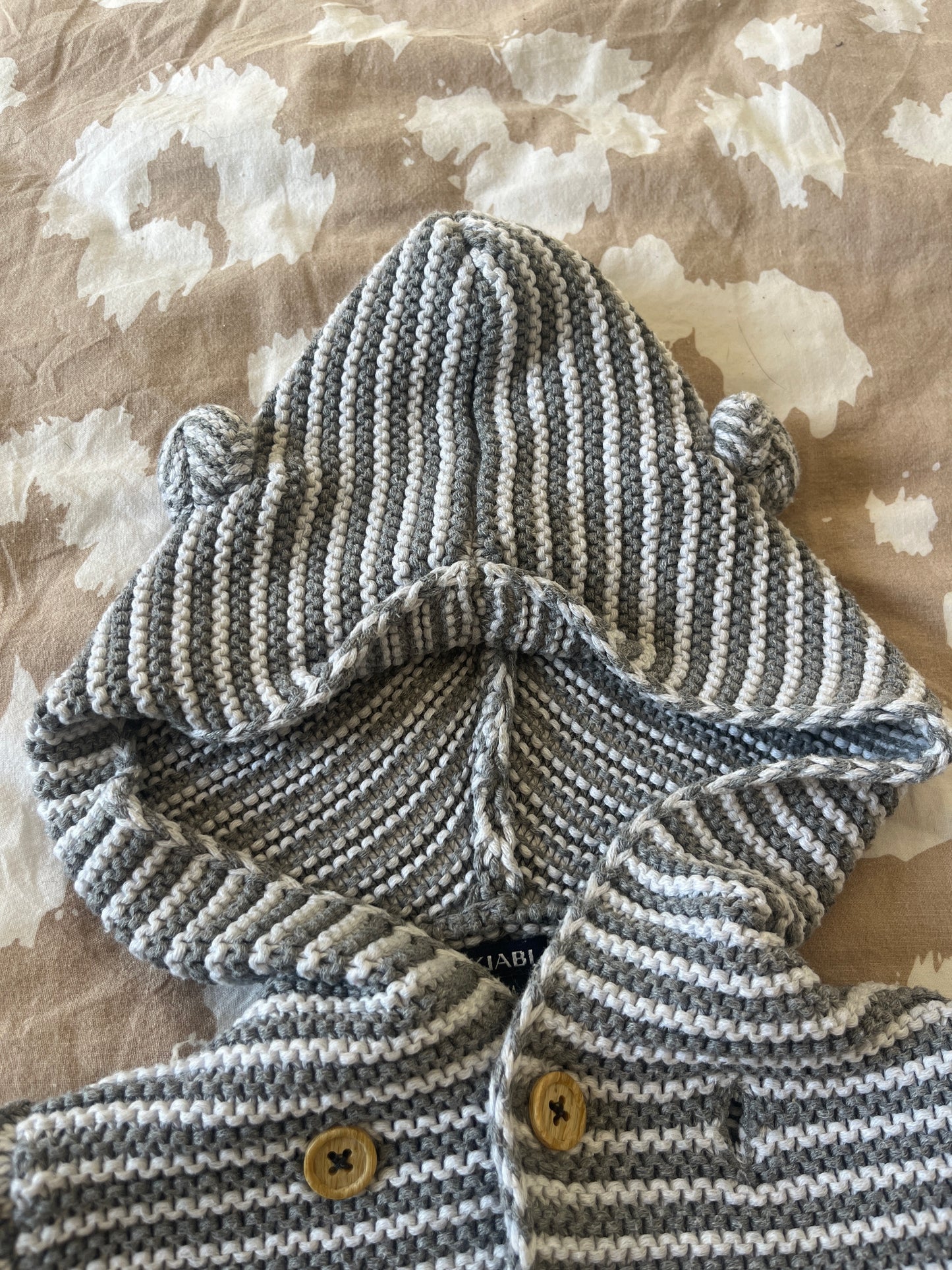 Gilet en maille gris et blanc à capuche - 1 mois