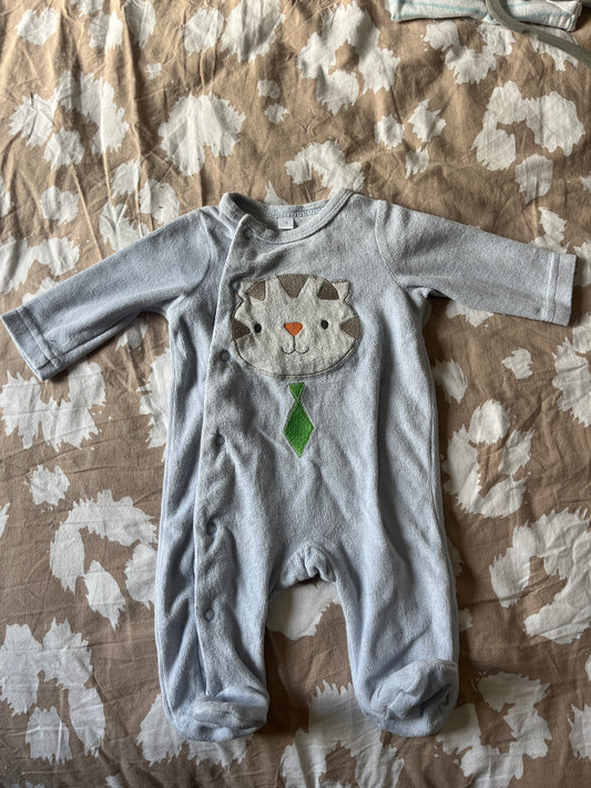 Pyjama en velours bleu ciel tête de chat - 1 mois