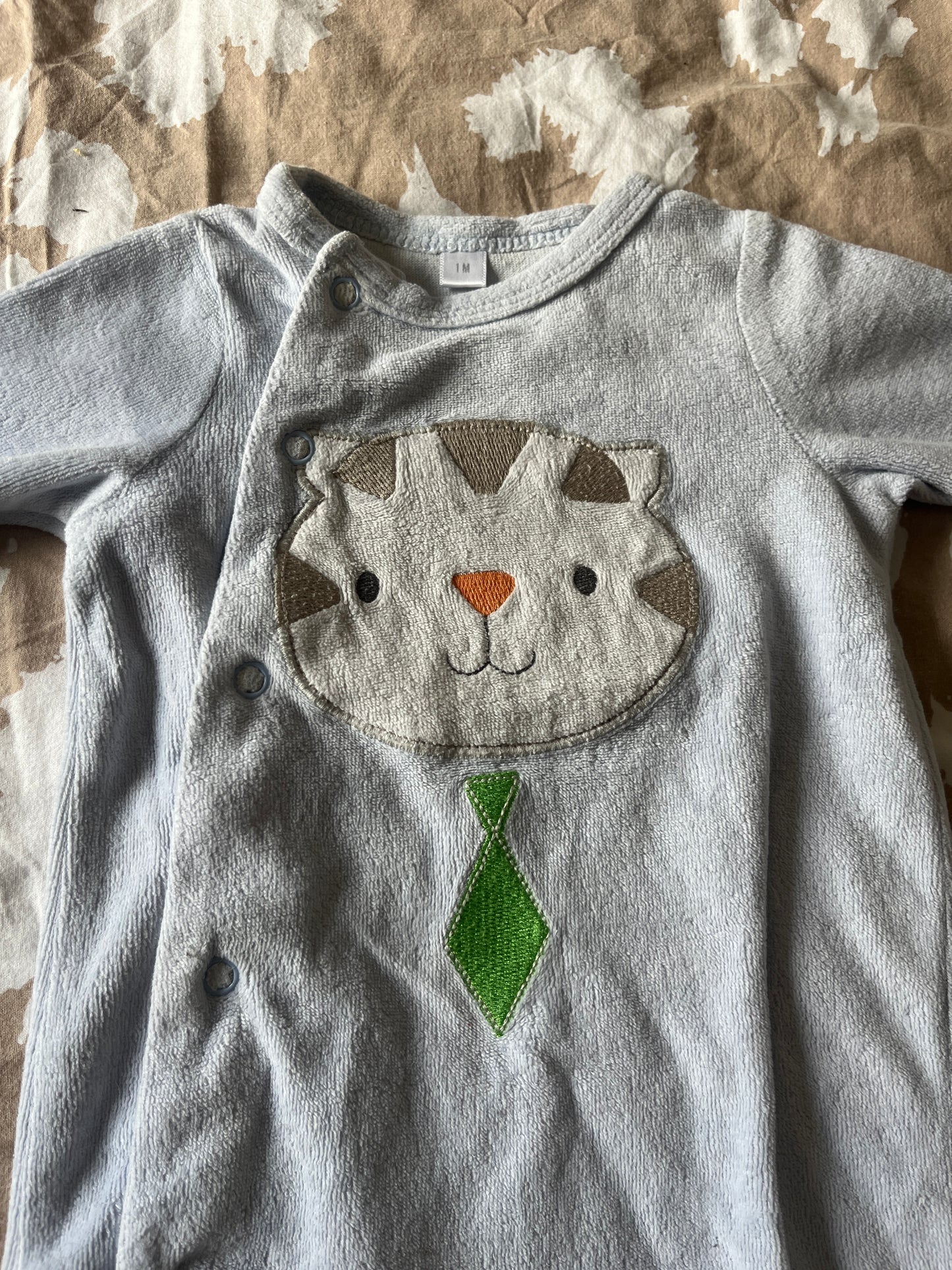 Pyjama en velours bleu ciel tête de chat - 1 mois
