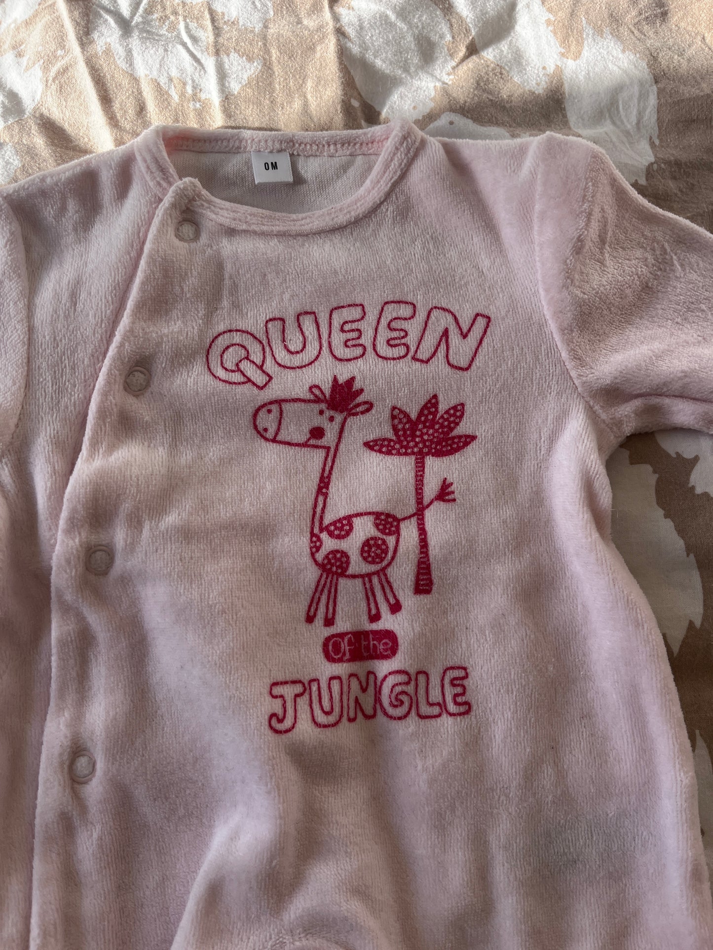 Pyjama en velours rose « queen of the jungle » - 0 mois