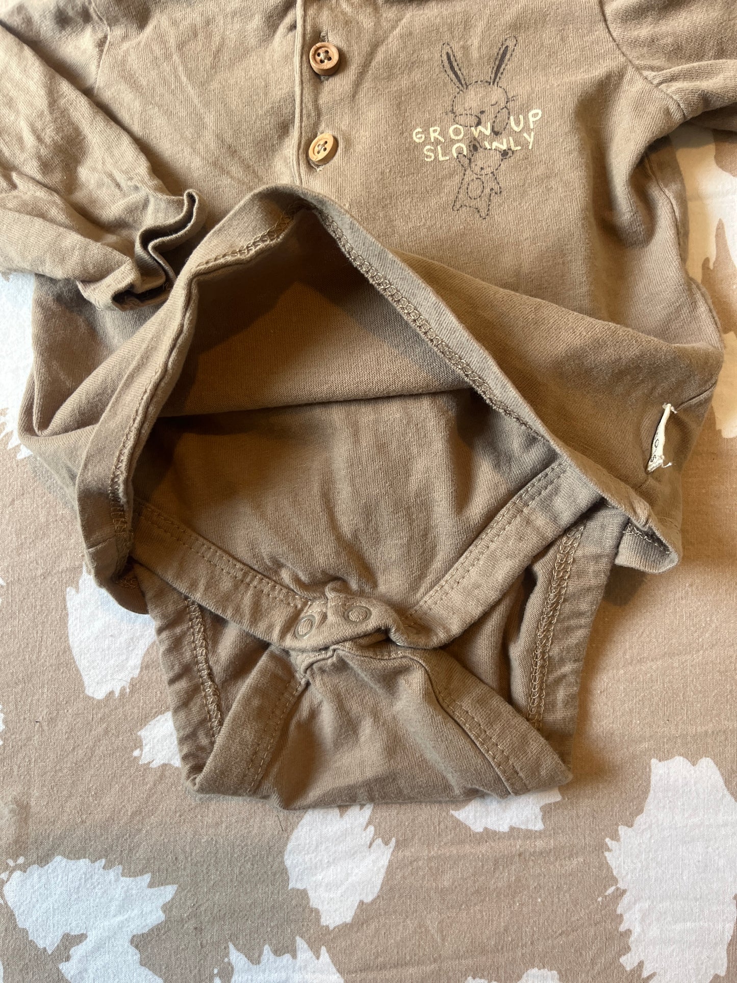 T-shirt-body 2 en 1 marron à manches longues « grow up slowly » - 3 mois
