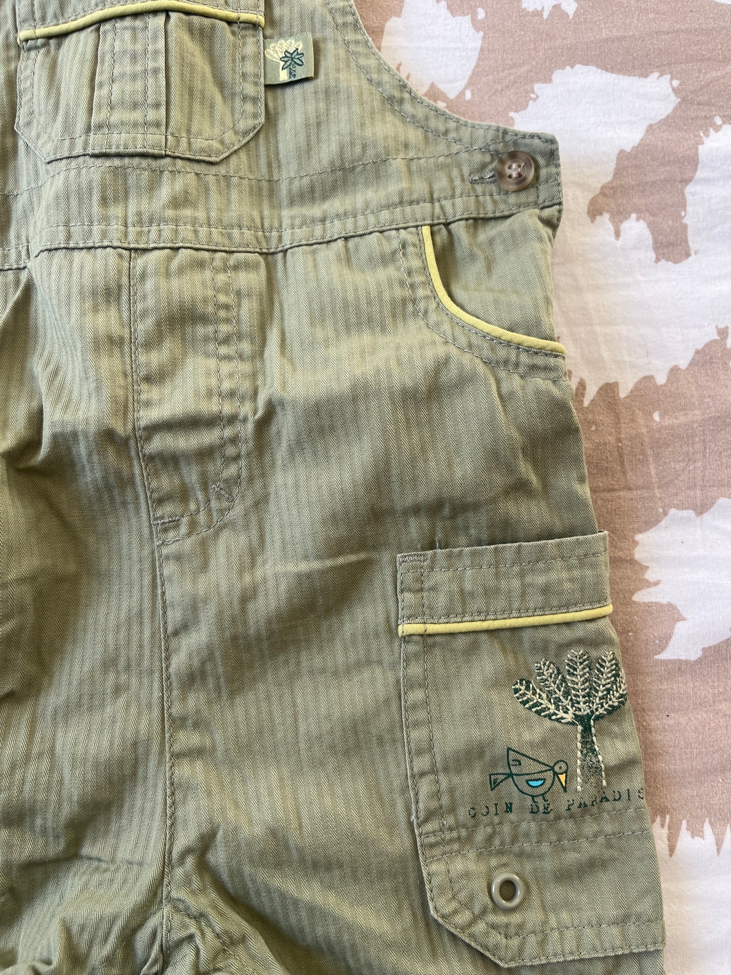 Salopette vert avec coutures jaunes Sergent Major - 3 mois