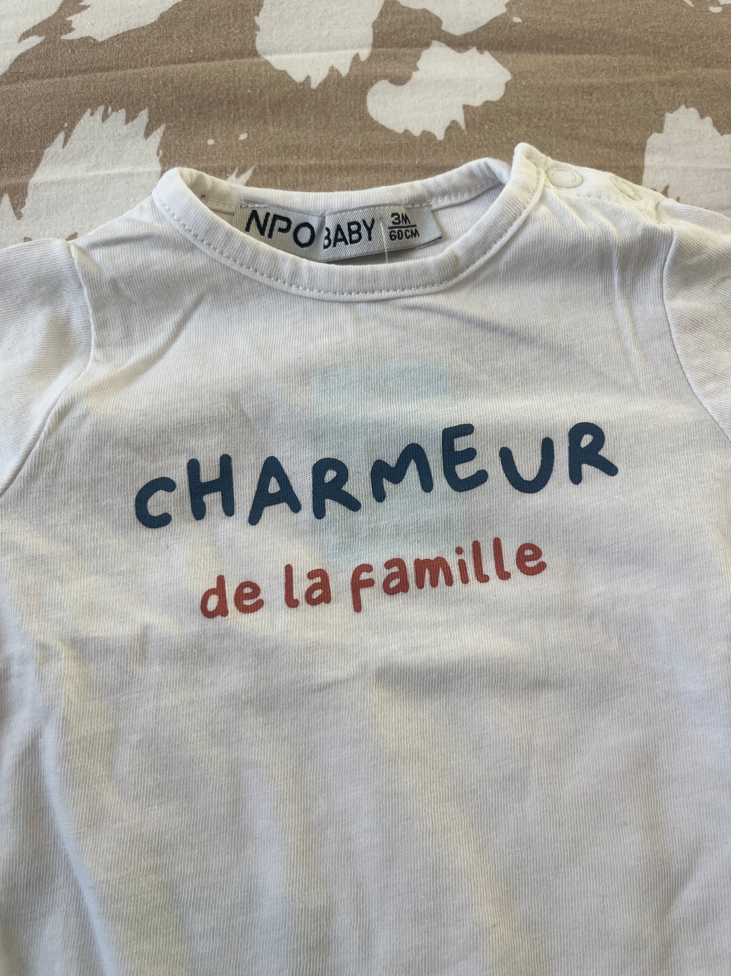 T-shirt à manches courtes blanc « charmeur de la famille » - 3 mois