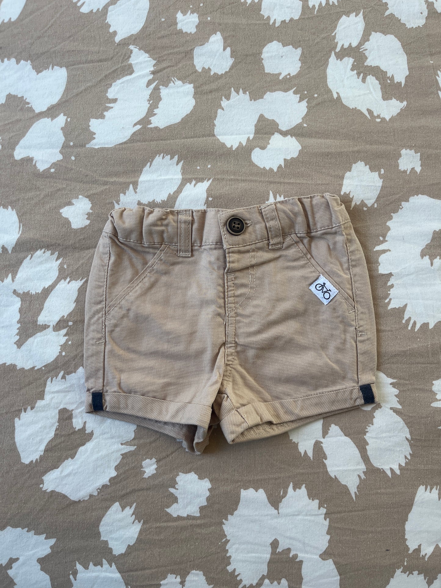 Short beige sans poches et petit vélo - 3 mois