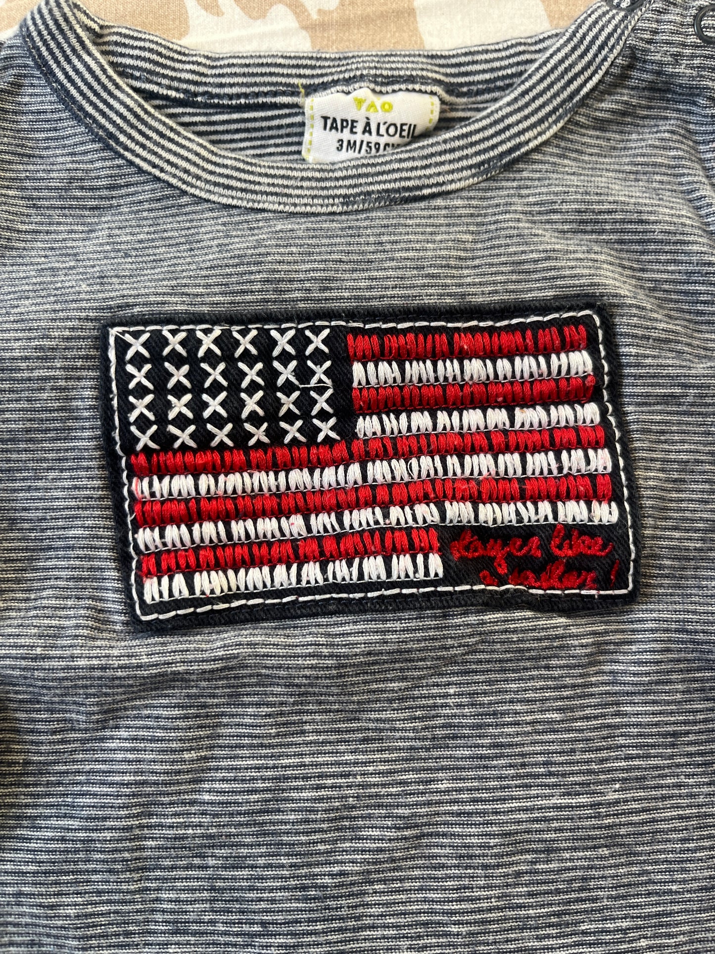 T-shirt à manches longues bleu avec drapeau - 3 mois