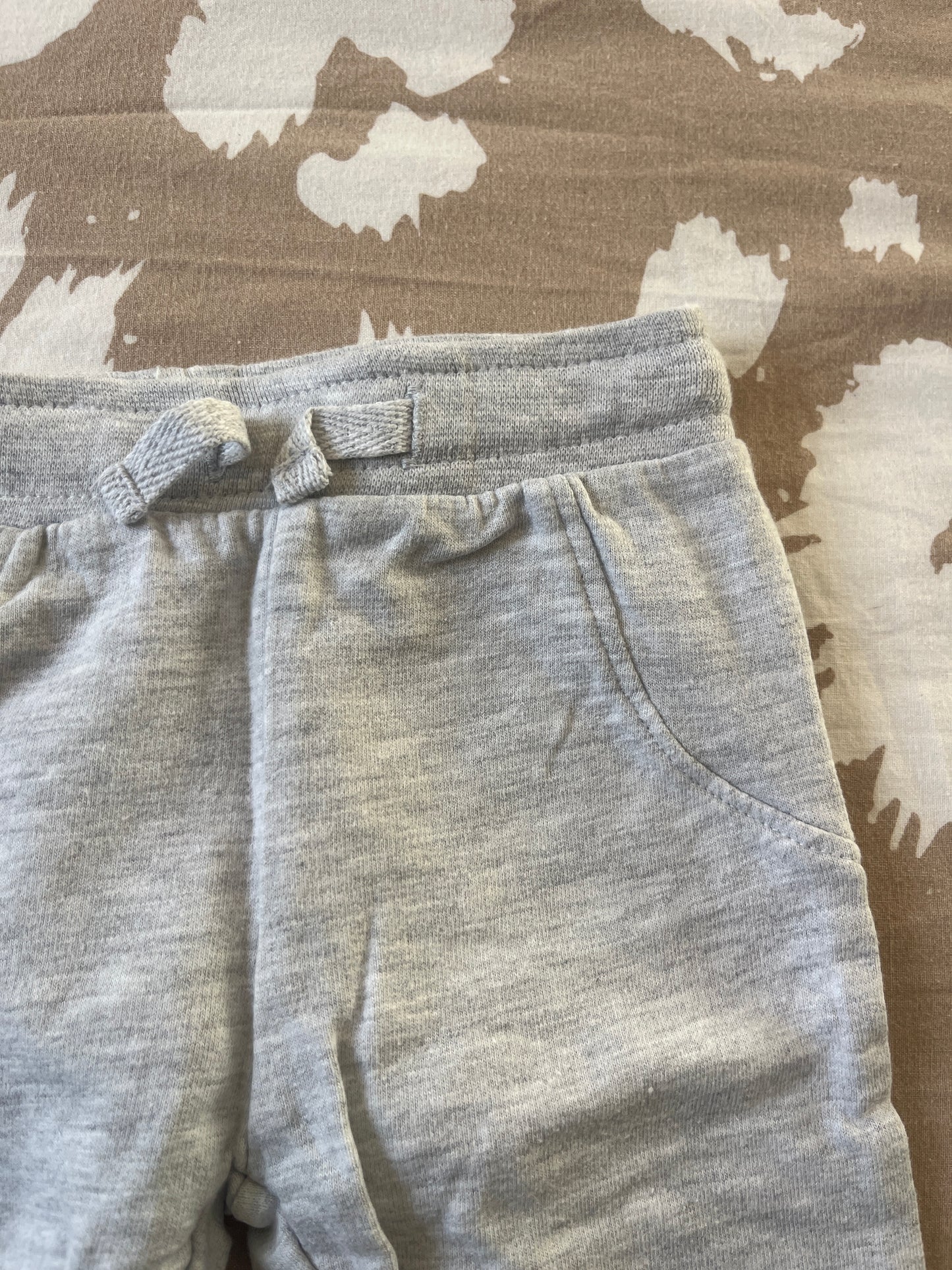 Jogging gris sans poches - 4/6 mois