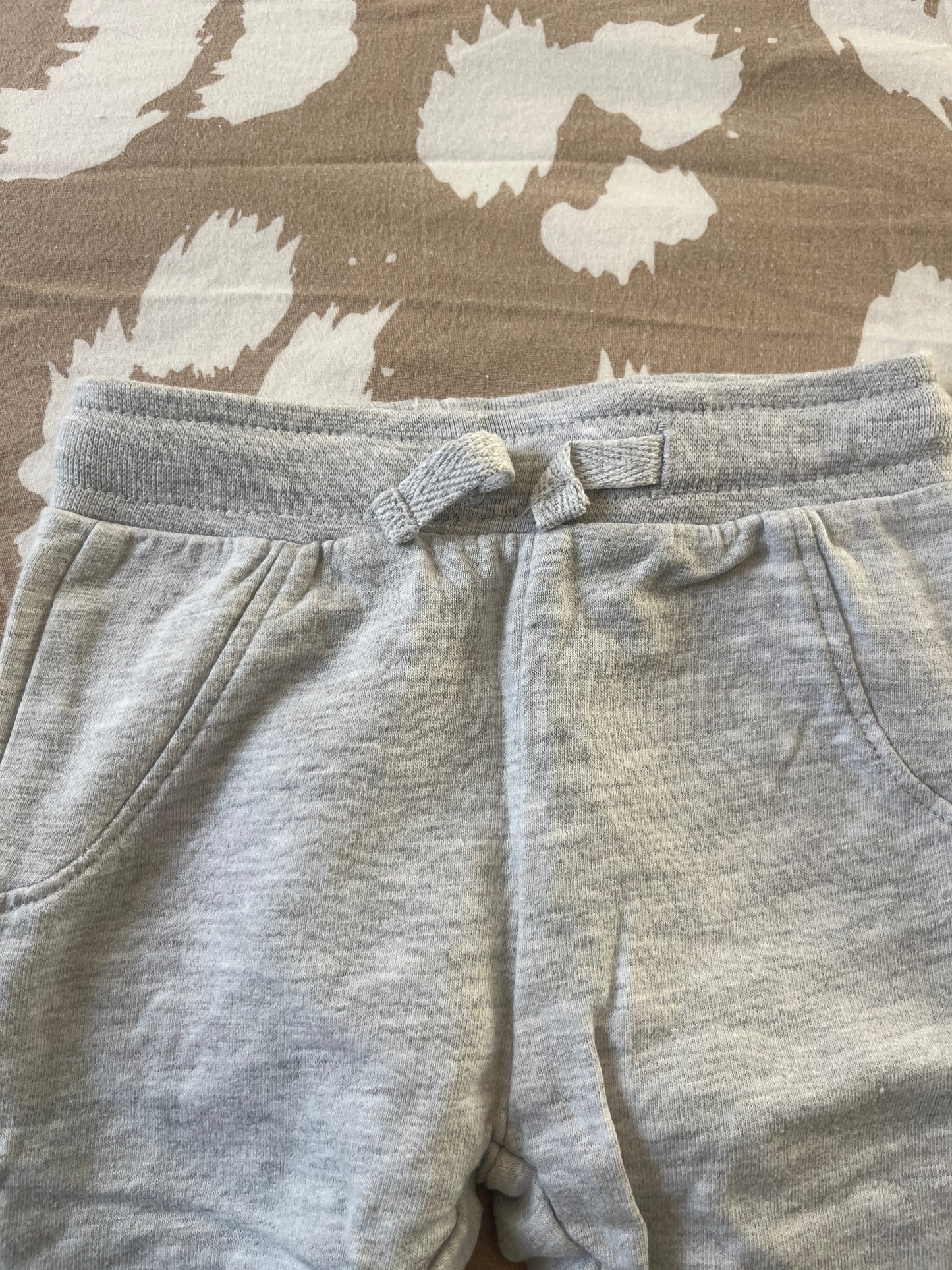 Jogging gris sans poches - 4/6 mois