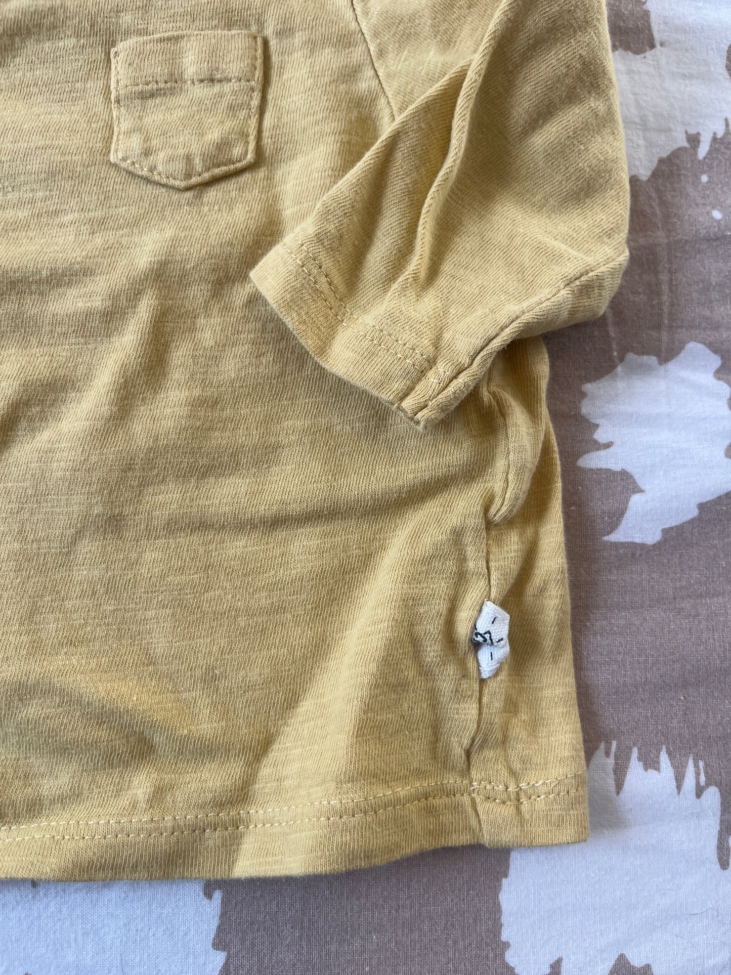 T-shirt à manches longues jaune avec poche - 3 mois