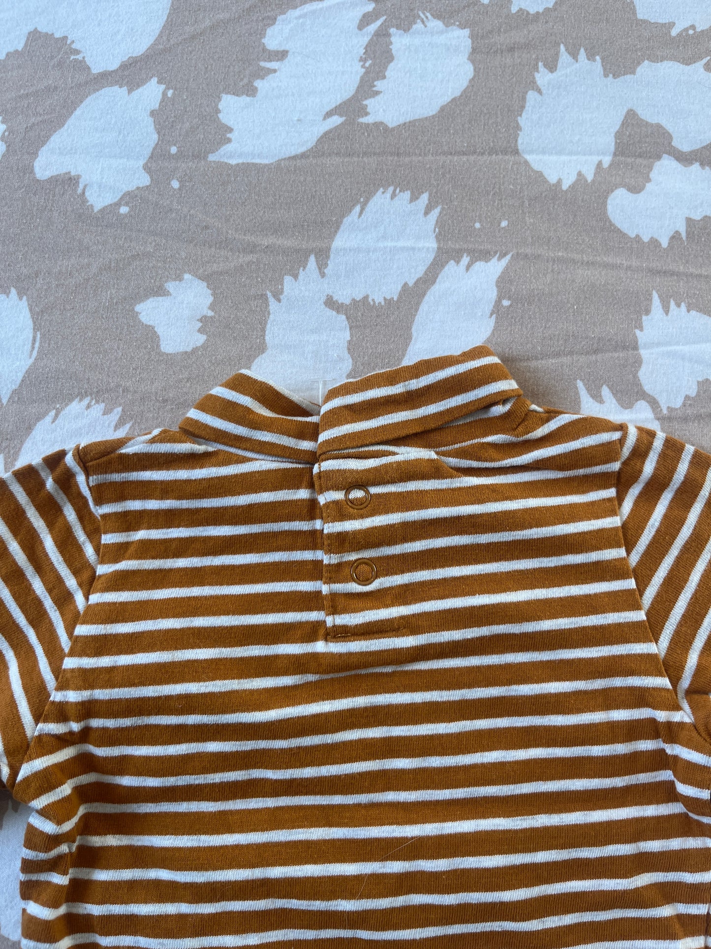 T-shirt à manches longues camel rayé avec col roulé « mini môme » - 3 mois