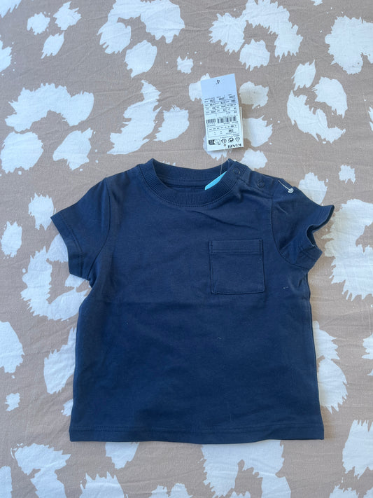 T-shirt à manches courtes bleu marine avec poche NEUF - 3 mois