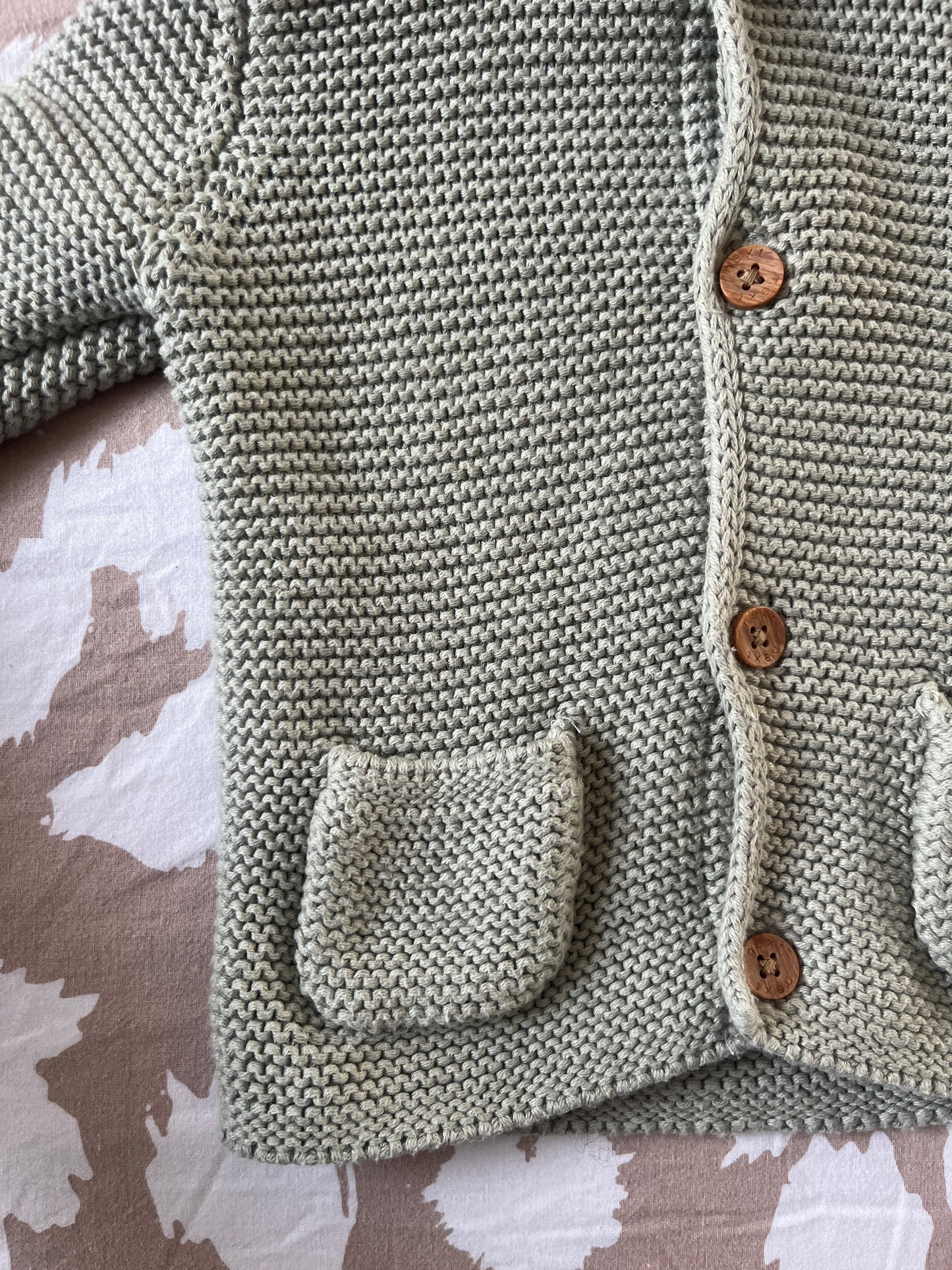 Veste en maille à manches longues vert sauge à capuche - 3/6 mois