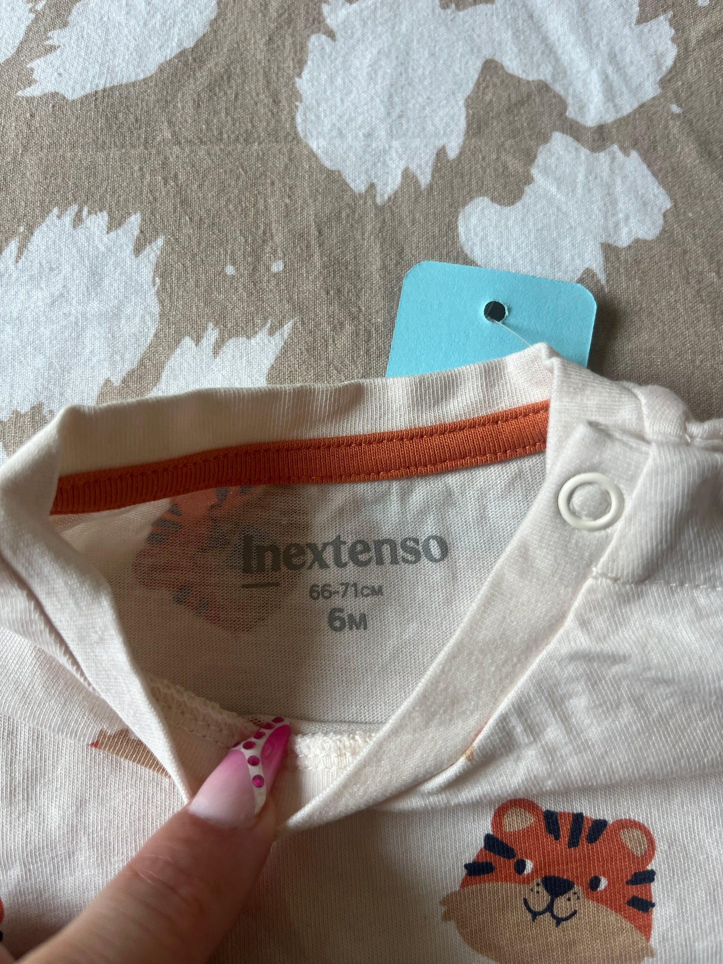 T-shirt à manches longues beige avec têtes de tigres - 6 mois
