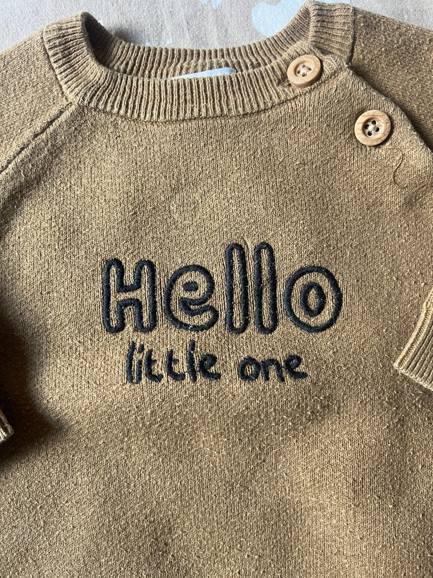 Pull marron à manches longues « hello Little one » - 6 mois