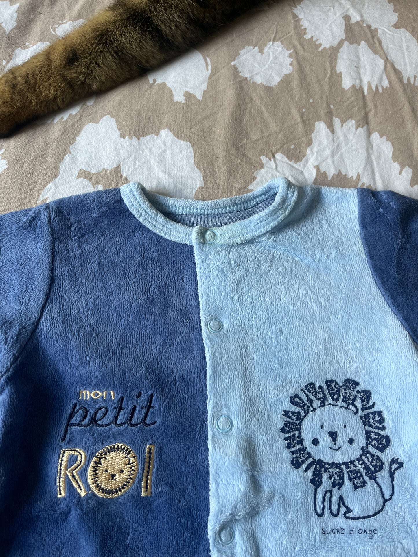 Pyjama en velours bicolore bleu lion Sucre d’Orge - 6 mois