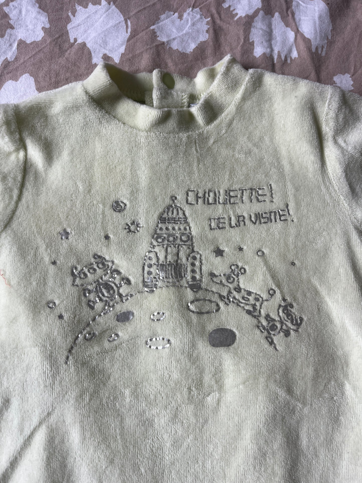 Pyjama en velours jaune/vert pâle « chouette de la visite ! » - 6 mois