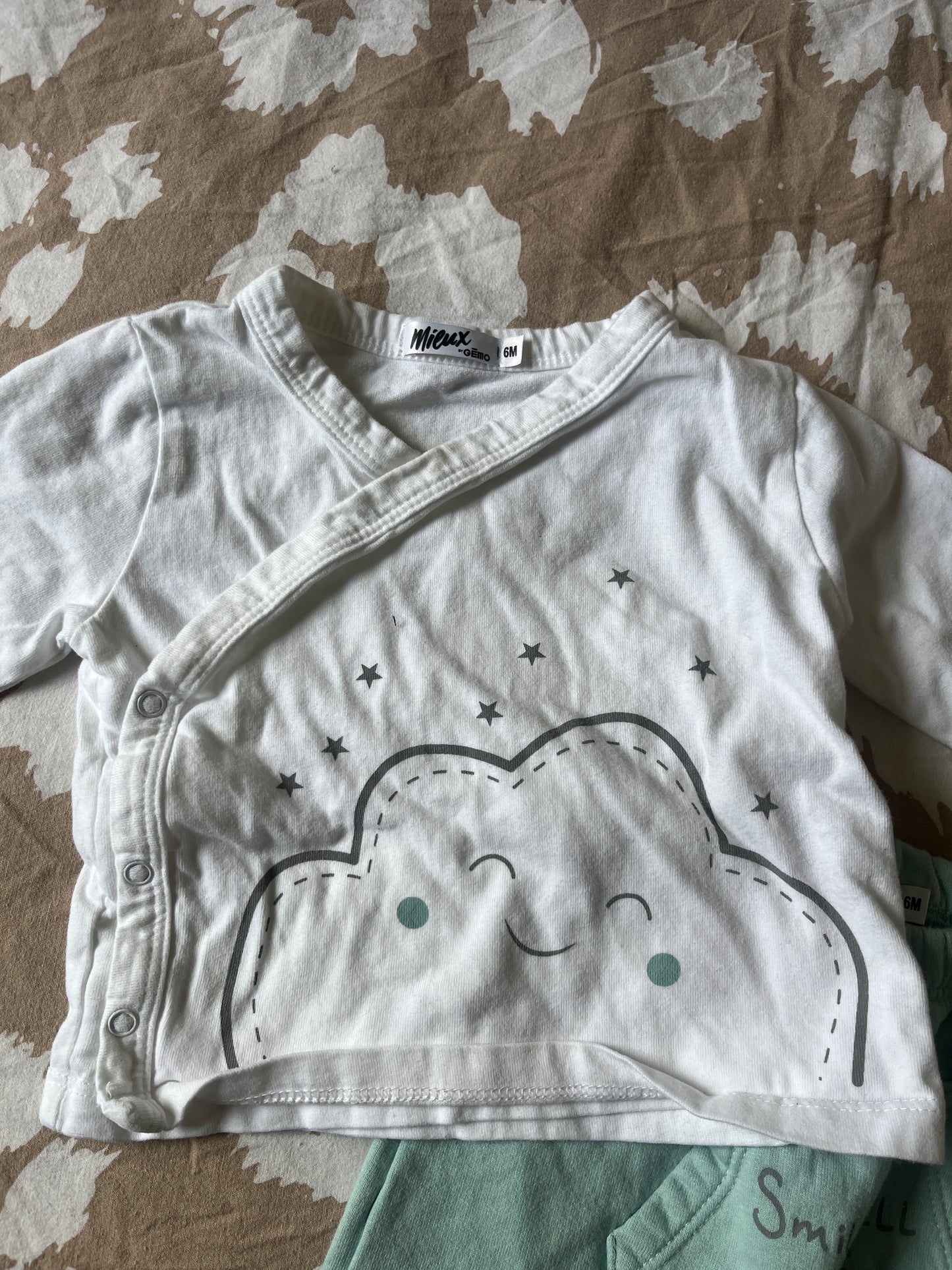 Ensemble nuage Gémo - 6 mois
