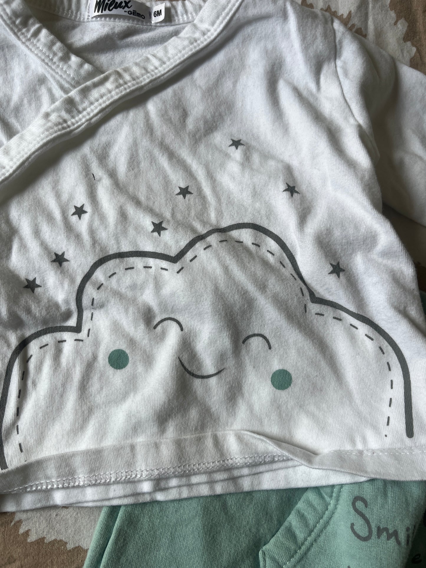 Ensemble nuage Gémo - 6 mois