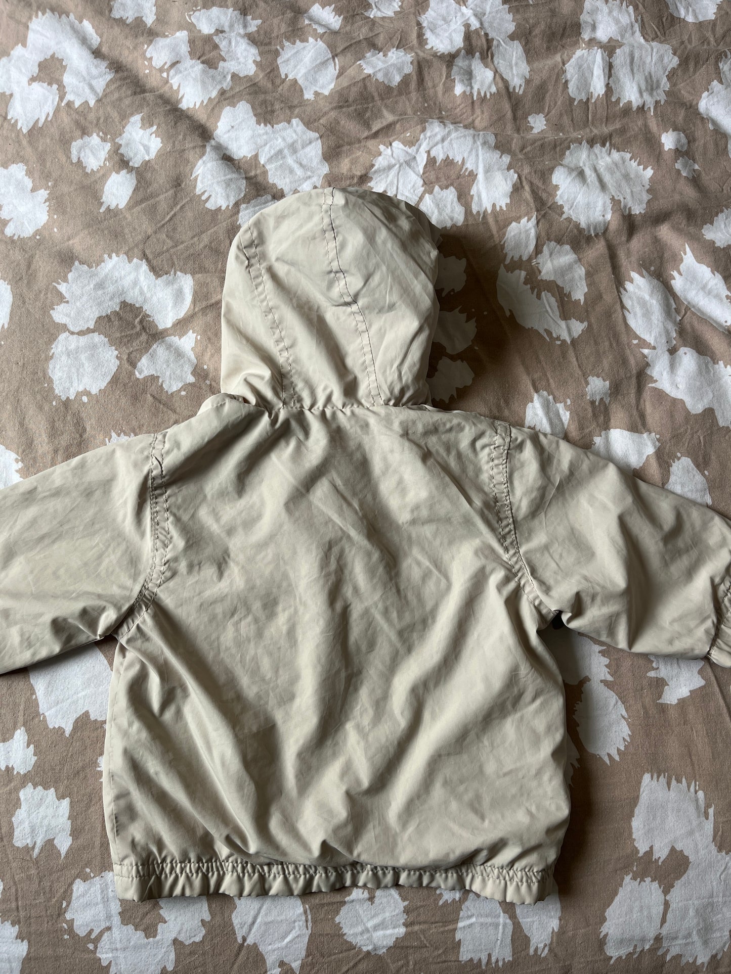 Coupe-vent imperméable à capuche beige - 6 mois