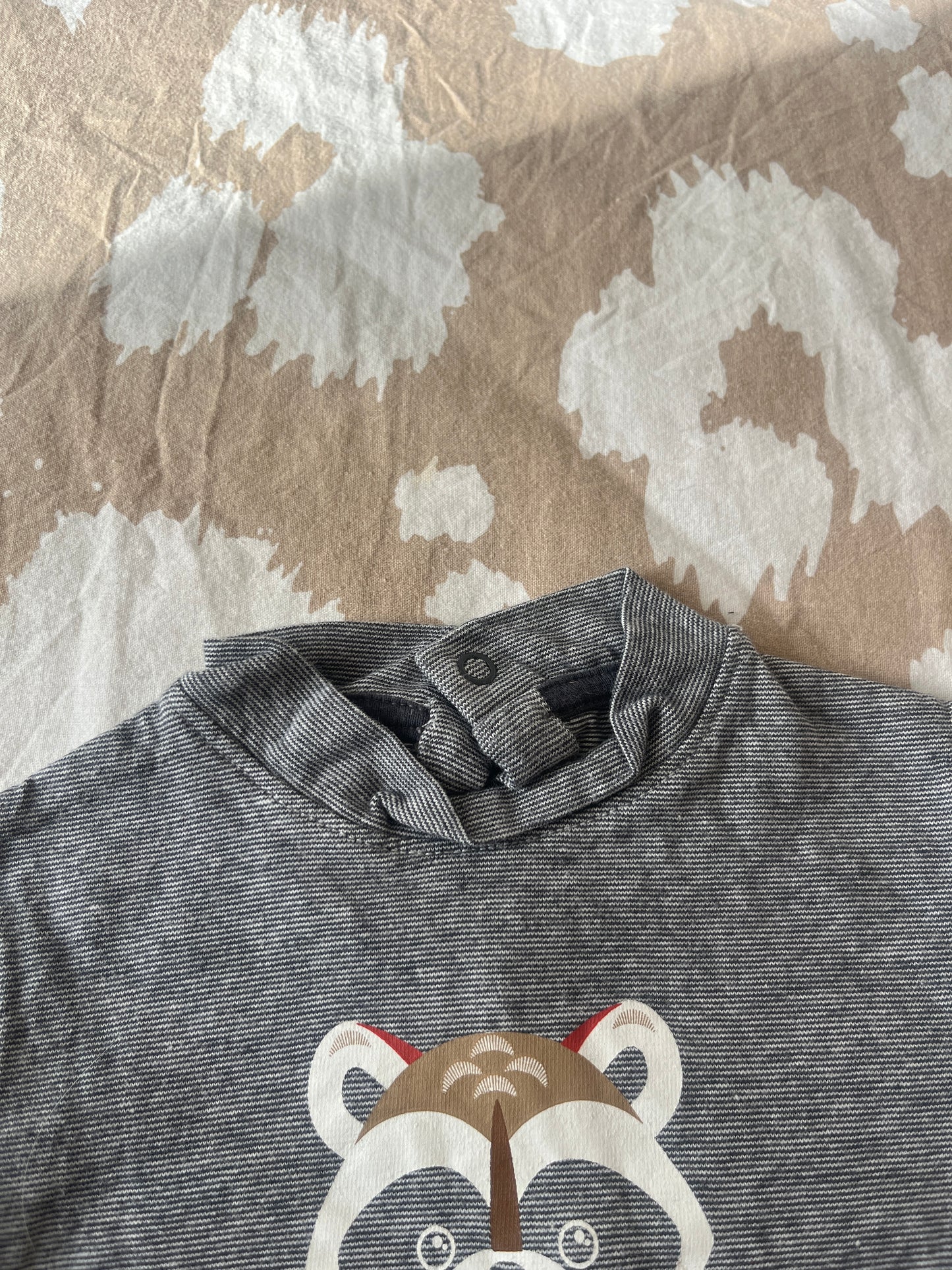 T-shirt à manches longues col roulé motif raton-laveur - 9 mois