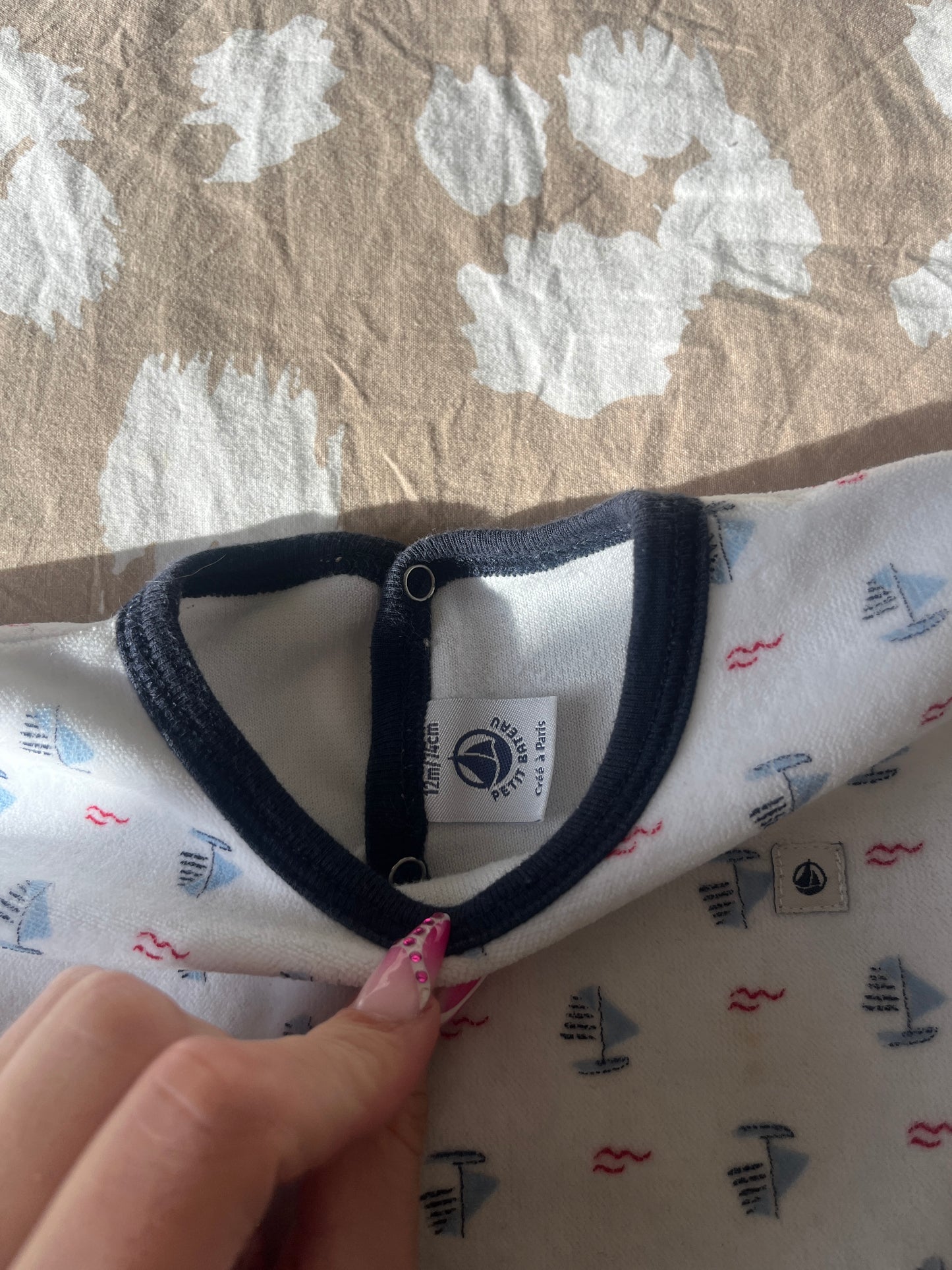Pyjama en velours blanc avec motifs bateaux Petit Bateau - 12 mois