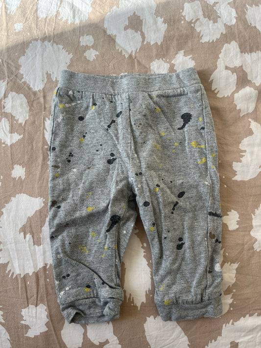 Jogging gris avec motifs taches de peinture - 12 mois