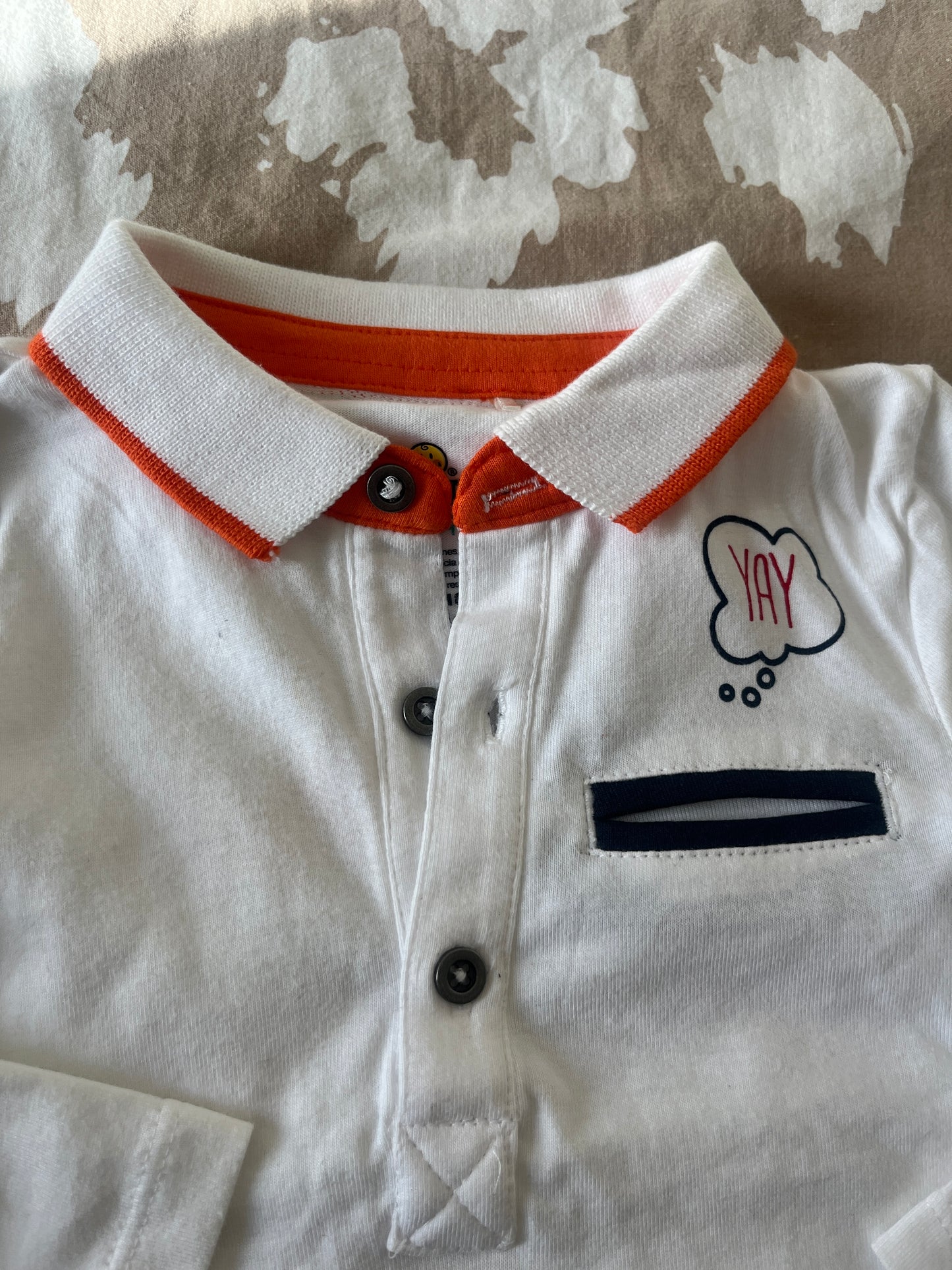 Polo à manches longues blanc et orange avec smileys - 18 mois