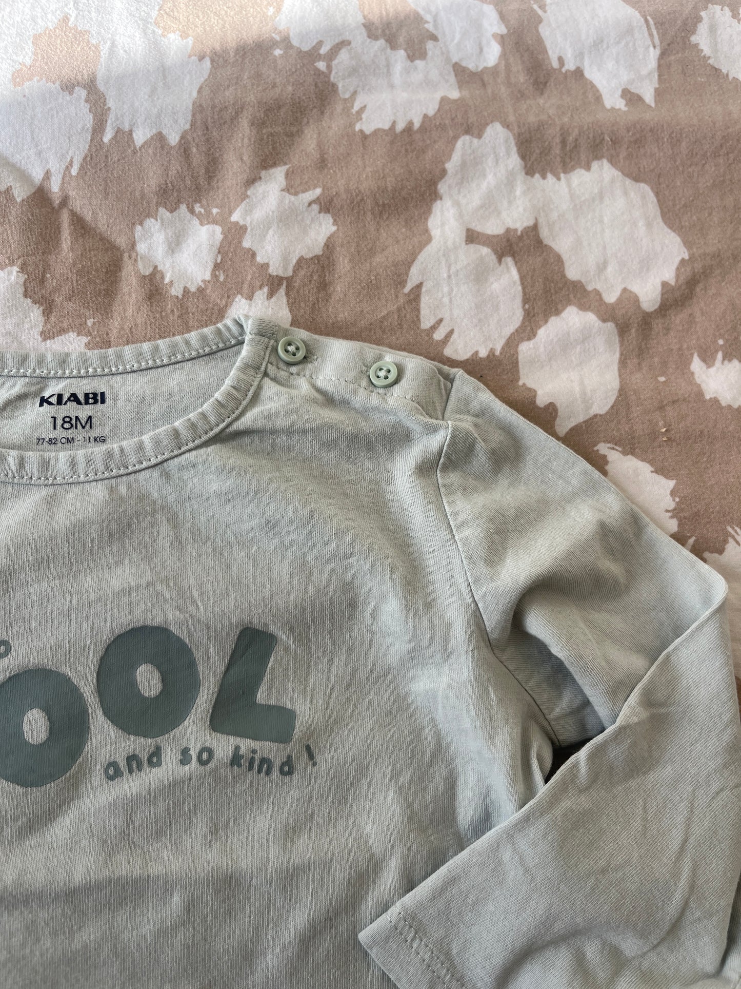 T-shirt à manches longues vert sauge « you are so cool and so kind! » - 18 mois