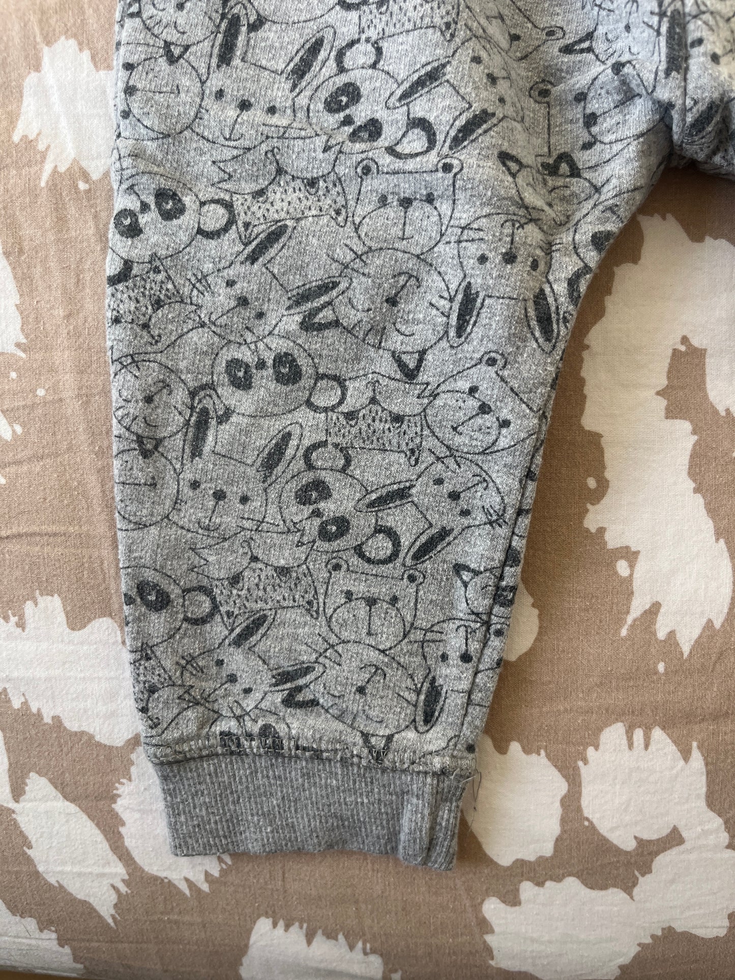 Jogging gris avec têtes d’animaux - 18 mois