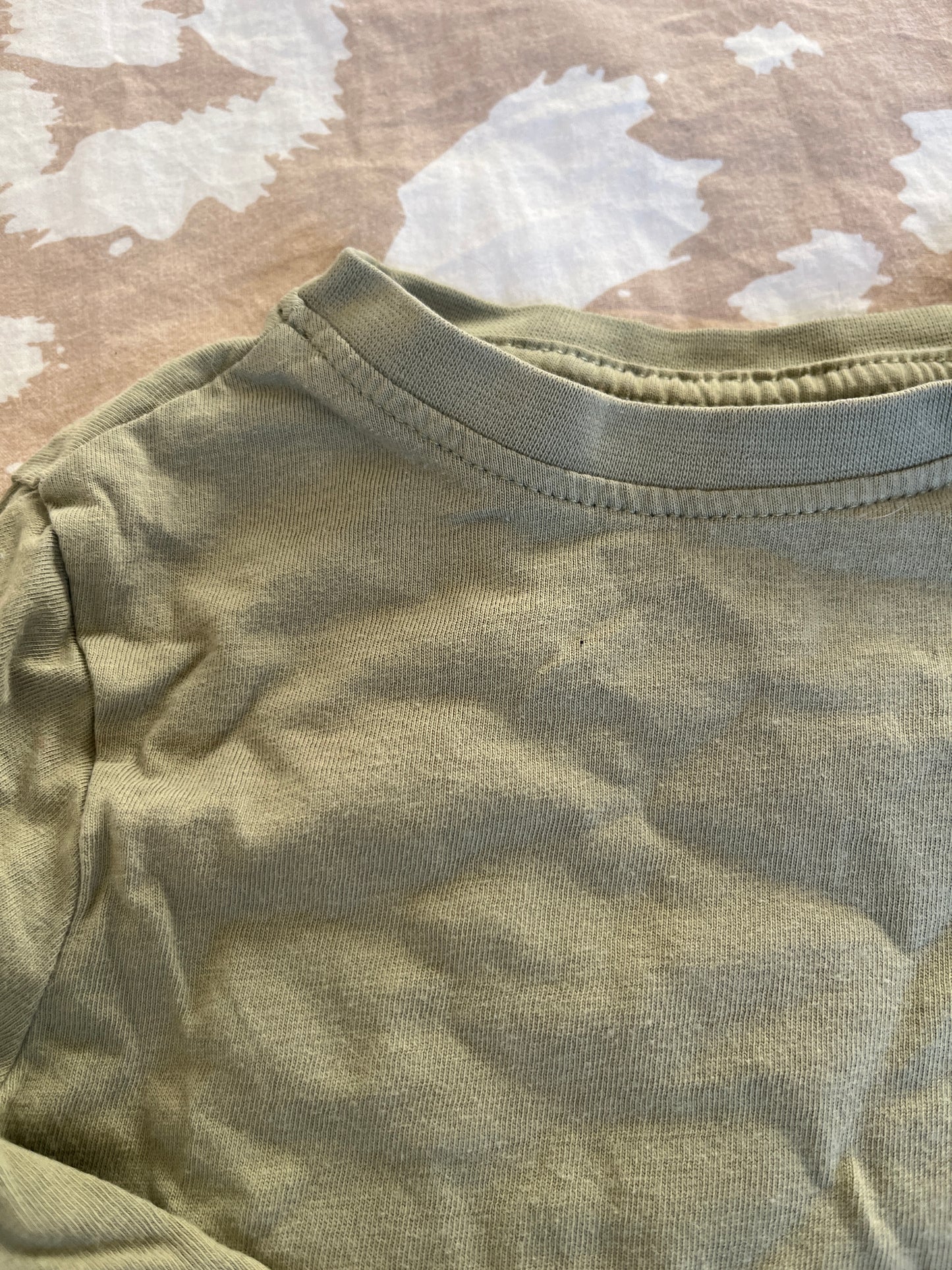 T-shirt à manches longues kaki Primark - 2/3 ans (98cm)