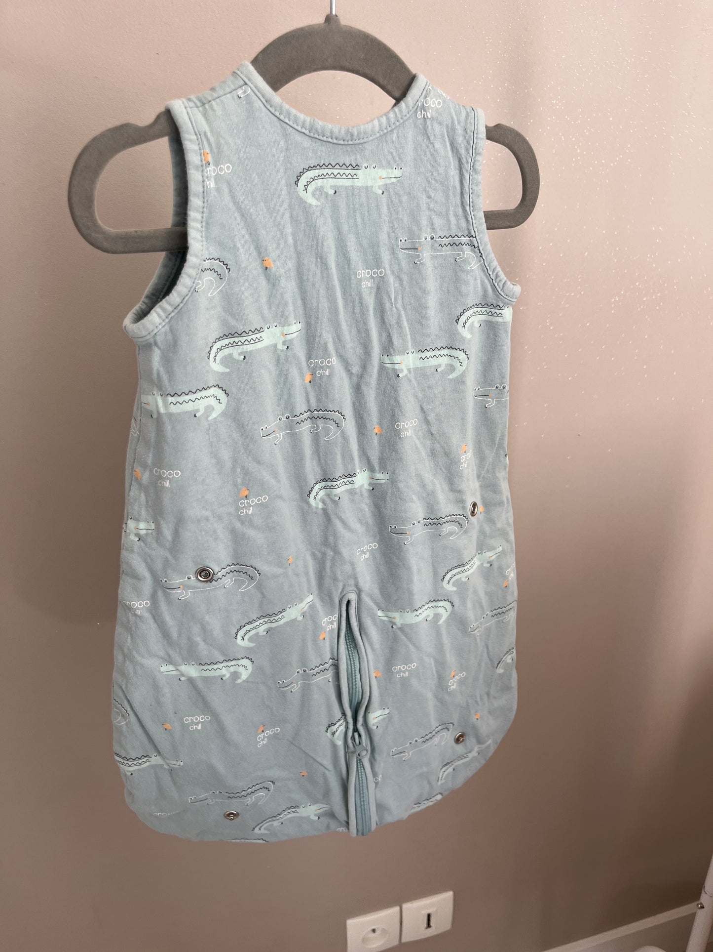 Gigoteuse légère TOG1 vert sauge à zip motifs crocodiles - 0/6 mois