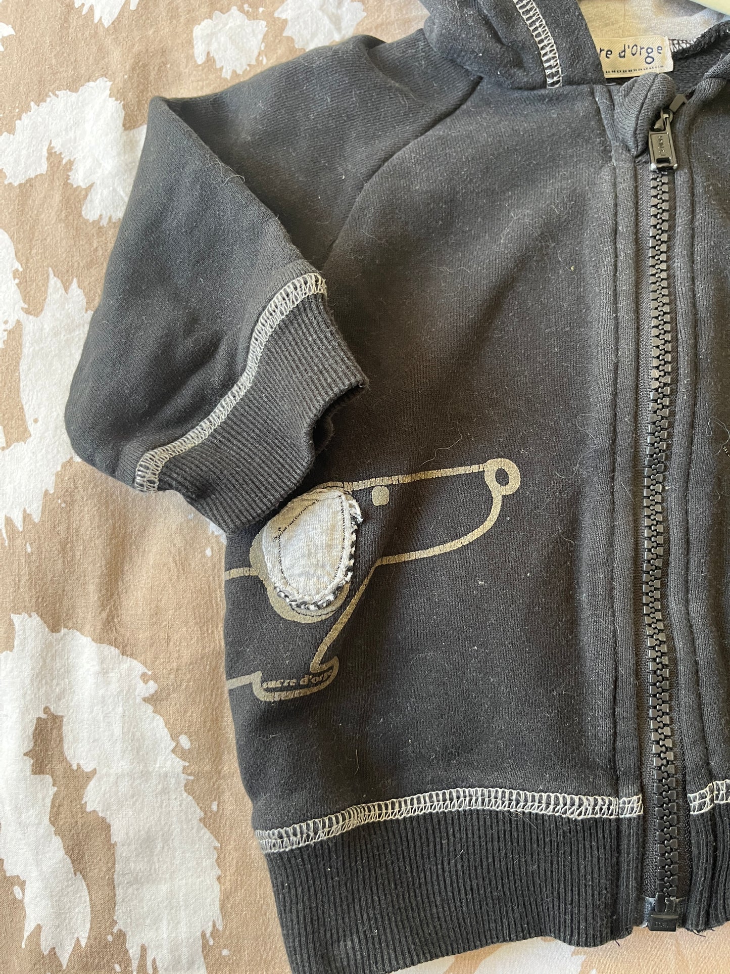 Gilet à capuche noire motif chien Sucre d’Orge - 12 mois