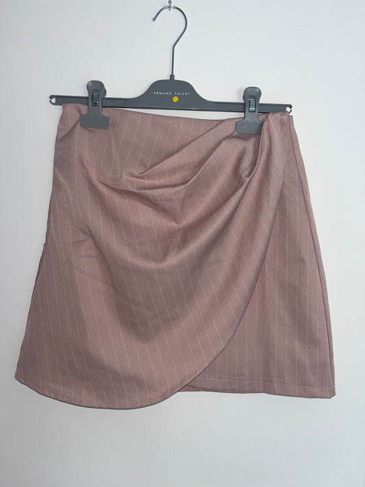 Jupe courte rose à rayures blanches - S