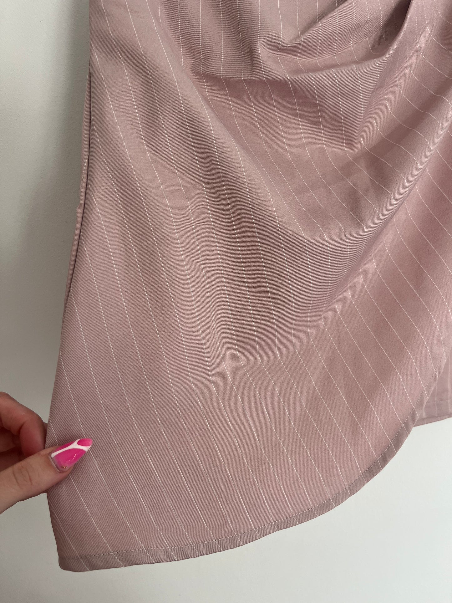 Jupe courte rose à rayures blanches - S
